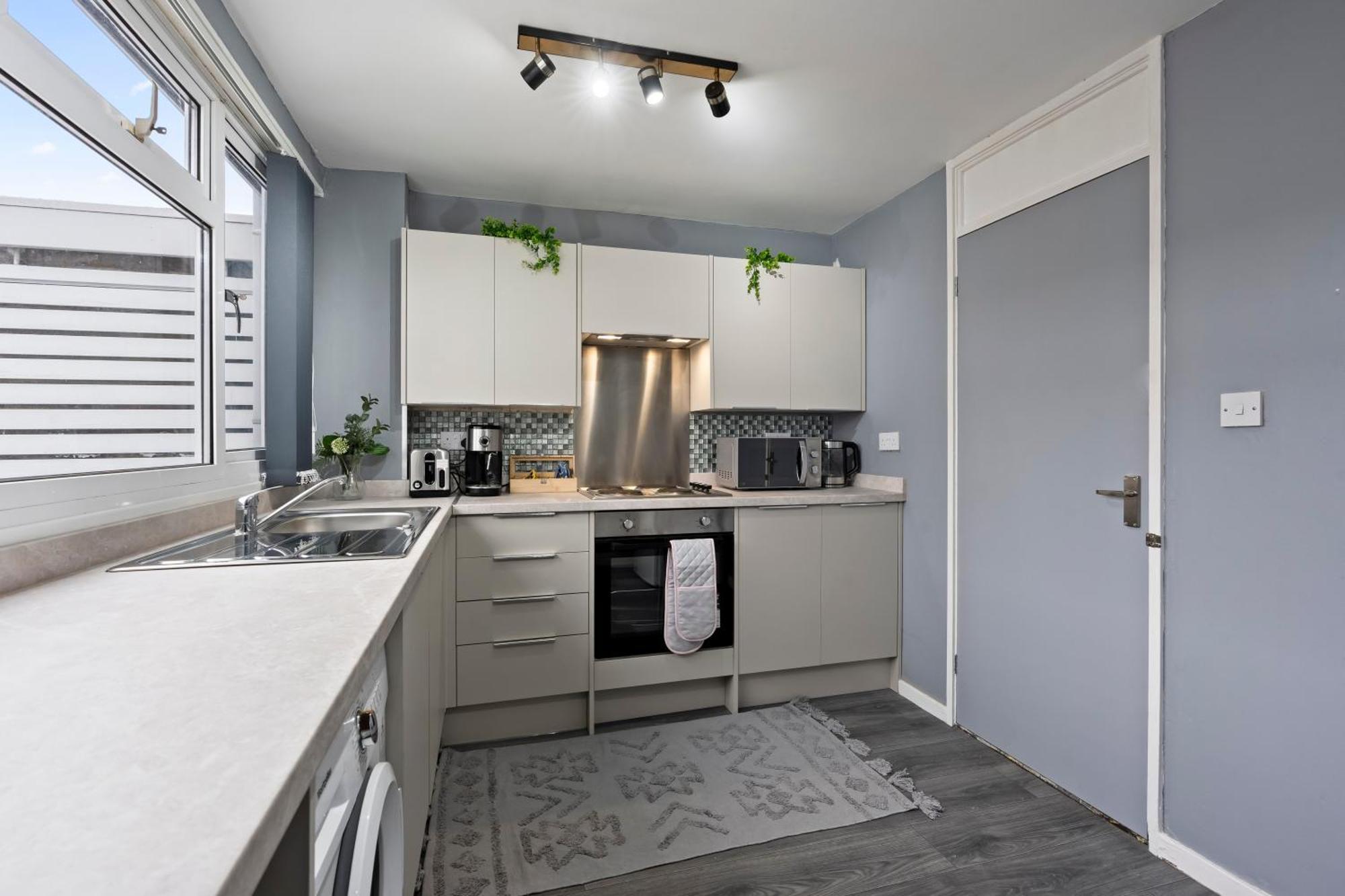 8guests-3br-parking-familyfriendly-nearairport Holiday home *