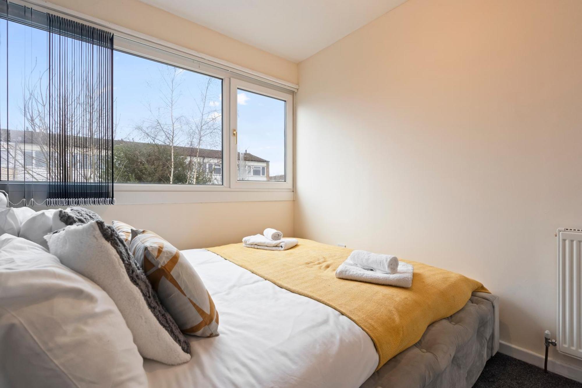 8guests-3br-parking-familyfriendly-nearairport