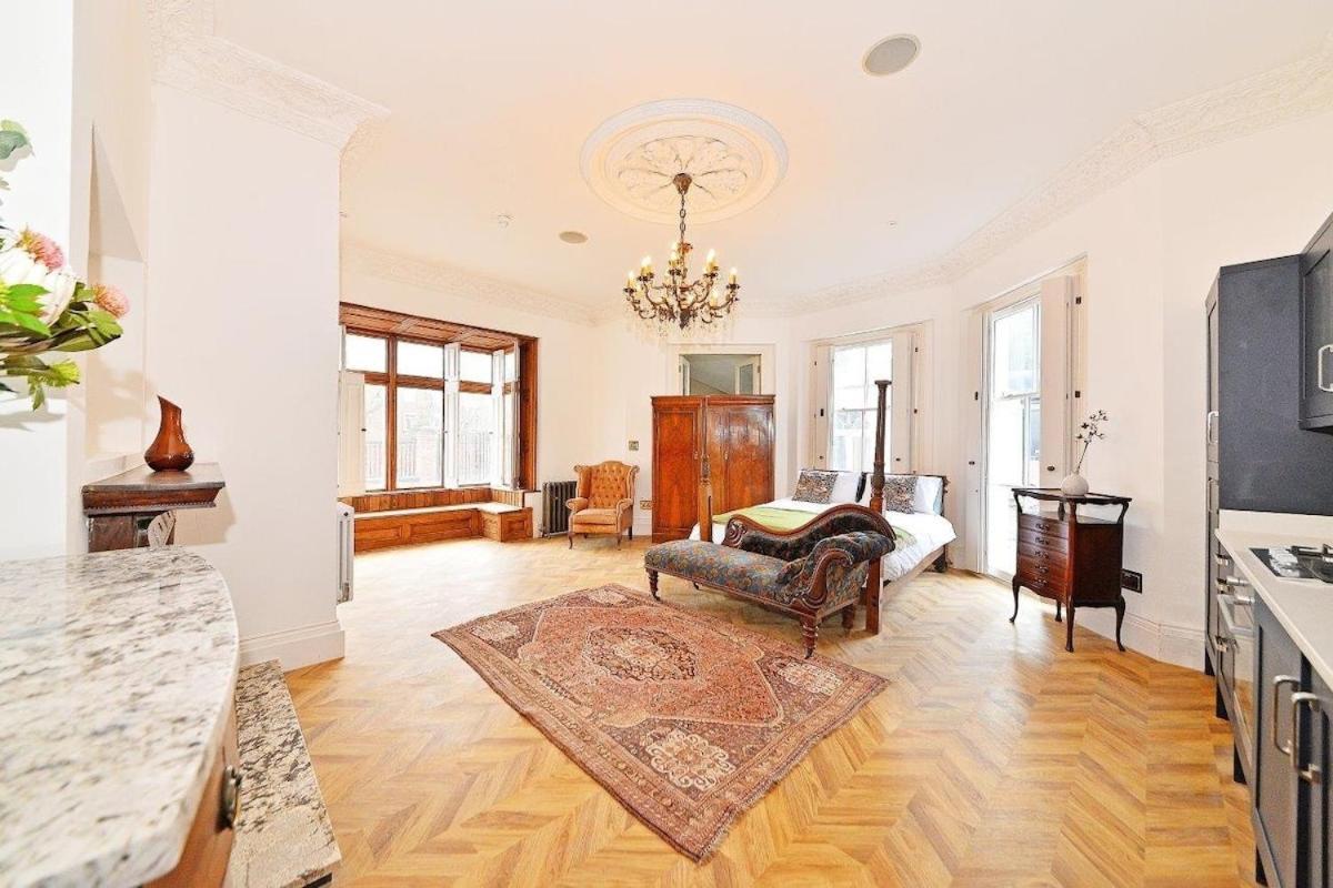Apartment Superb Studio Flat 5 Minutes From City Centre