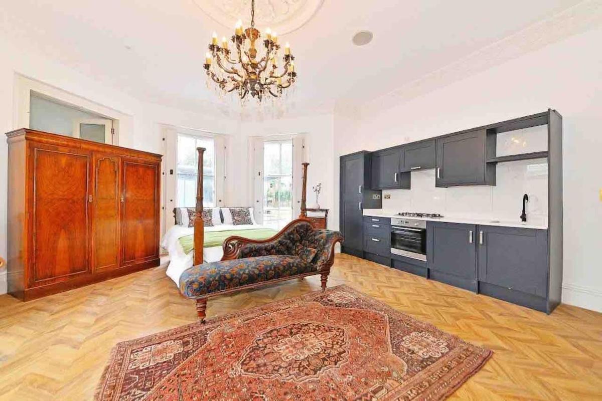 Superb Studio Flat 5 Minutes From City Centre * Birmingham