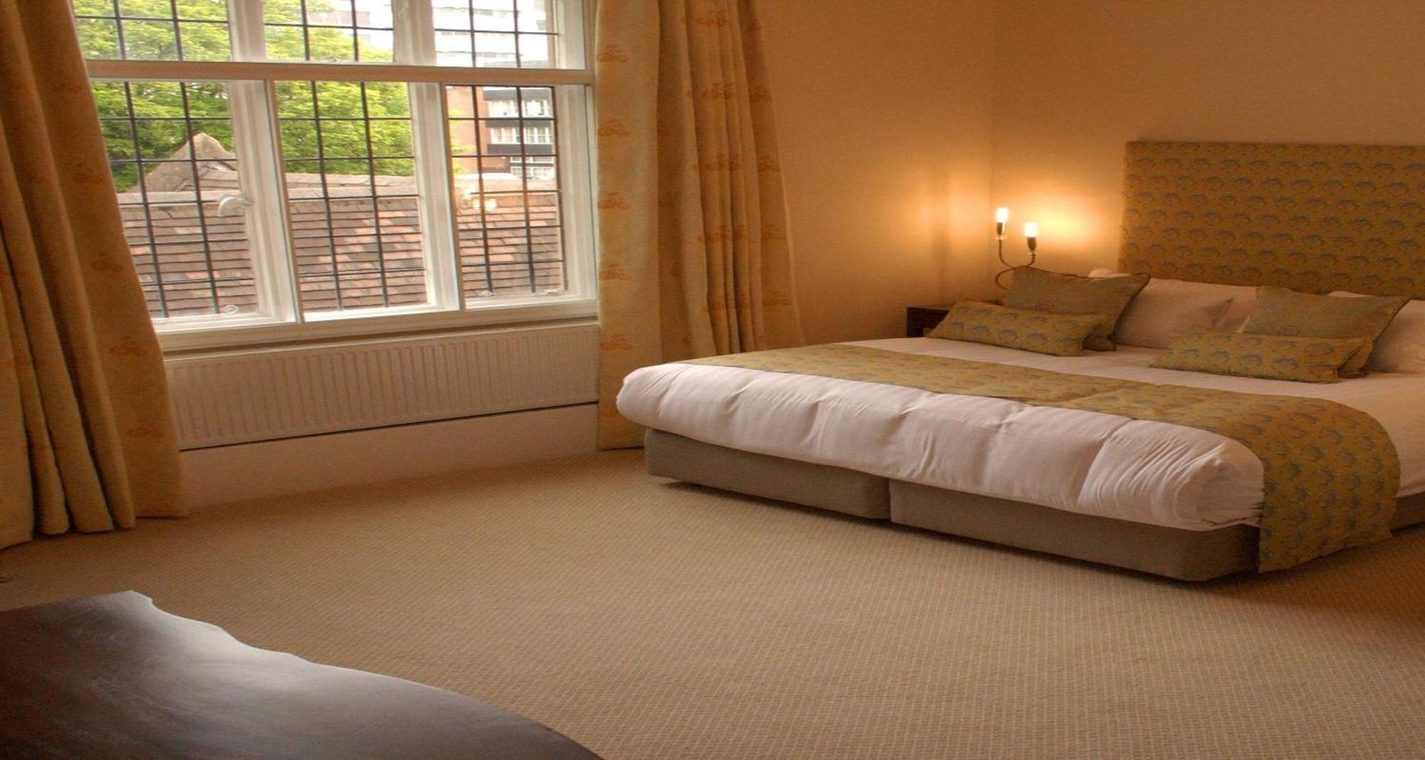 Hotel Western Plough And Harrow 4*
