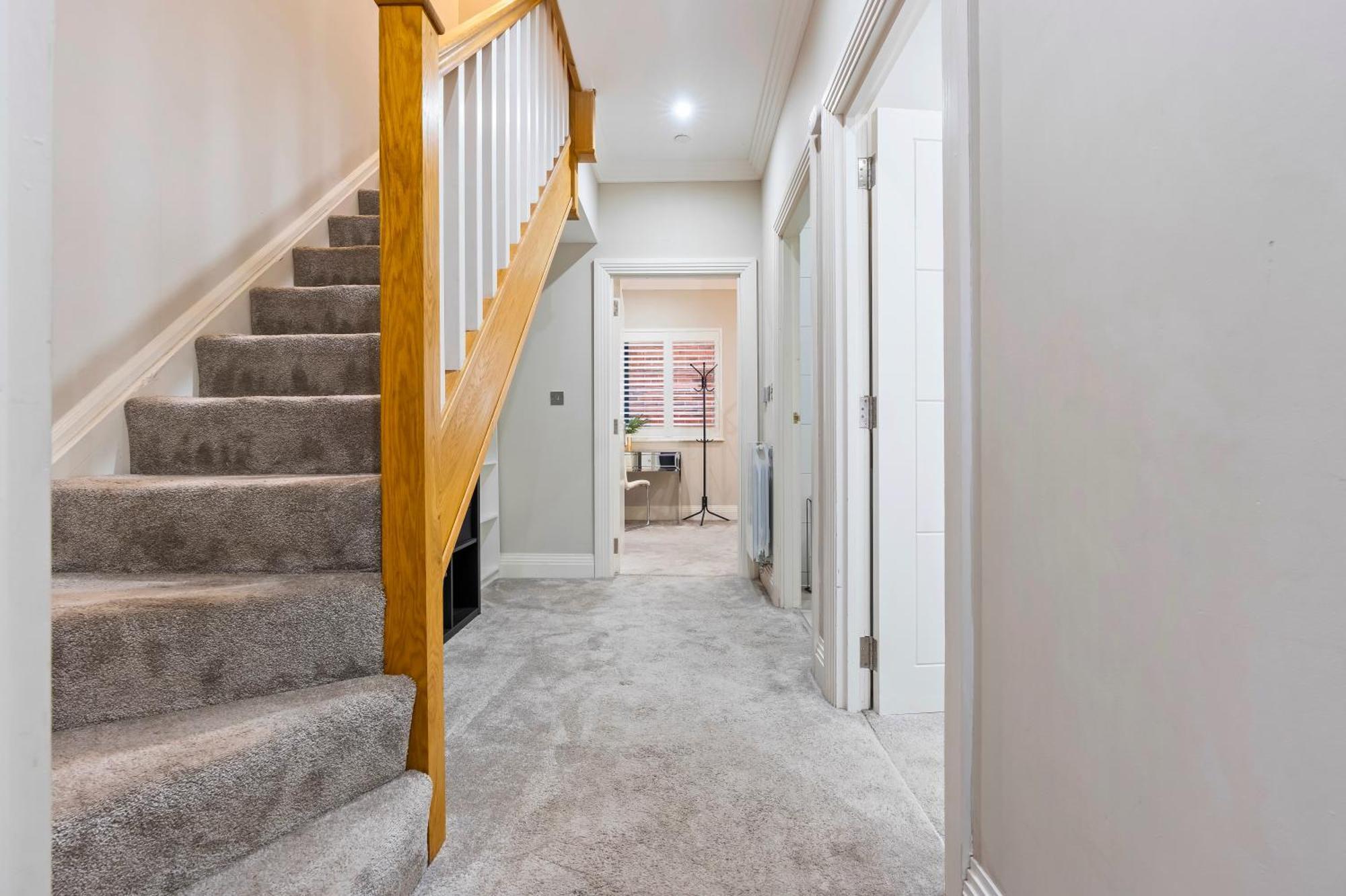 Luxurious 3 Bed Townhouse Bham Centre Holiday home Birmingham