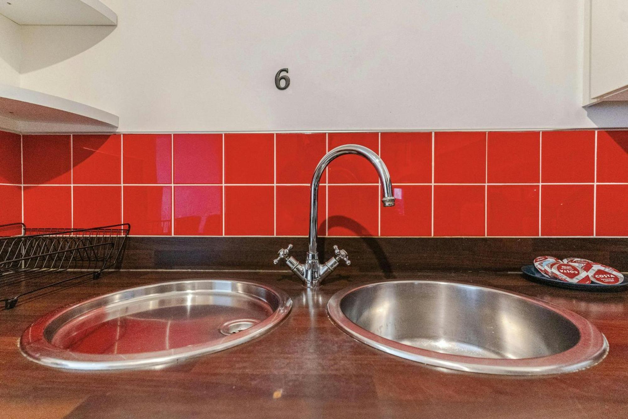 2bed,2bath, Balcony Near New Street, Mailbox & Canals At Skyline Apartment *