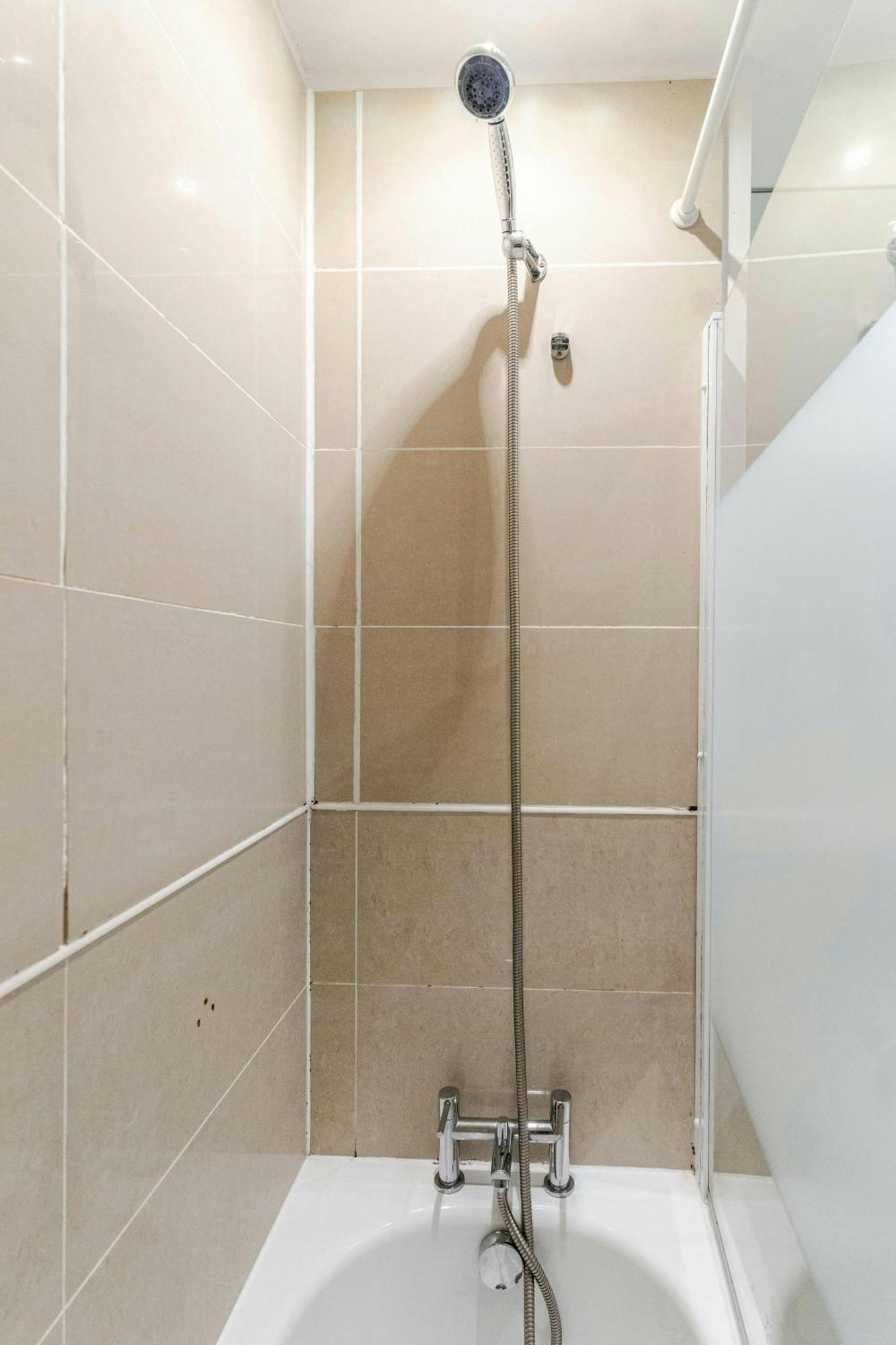2bed,2bath, Balcony Near New Street, Mailbox & Canals At Skyline Apartment *