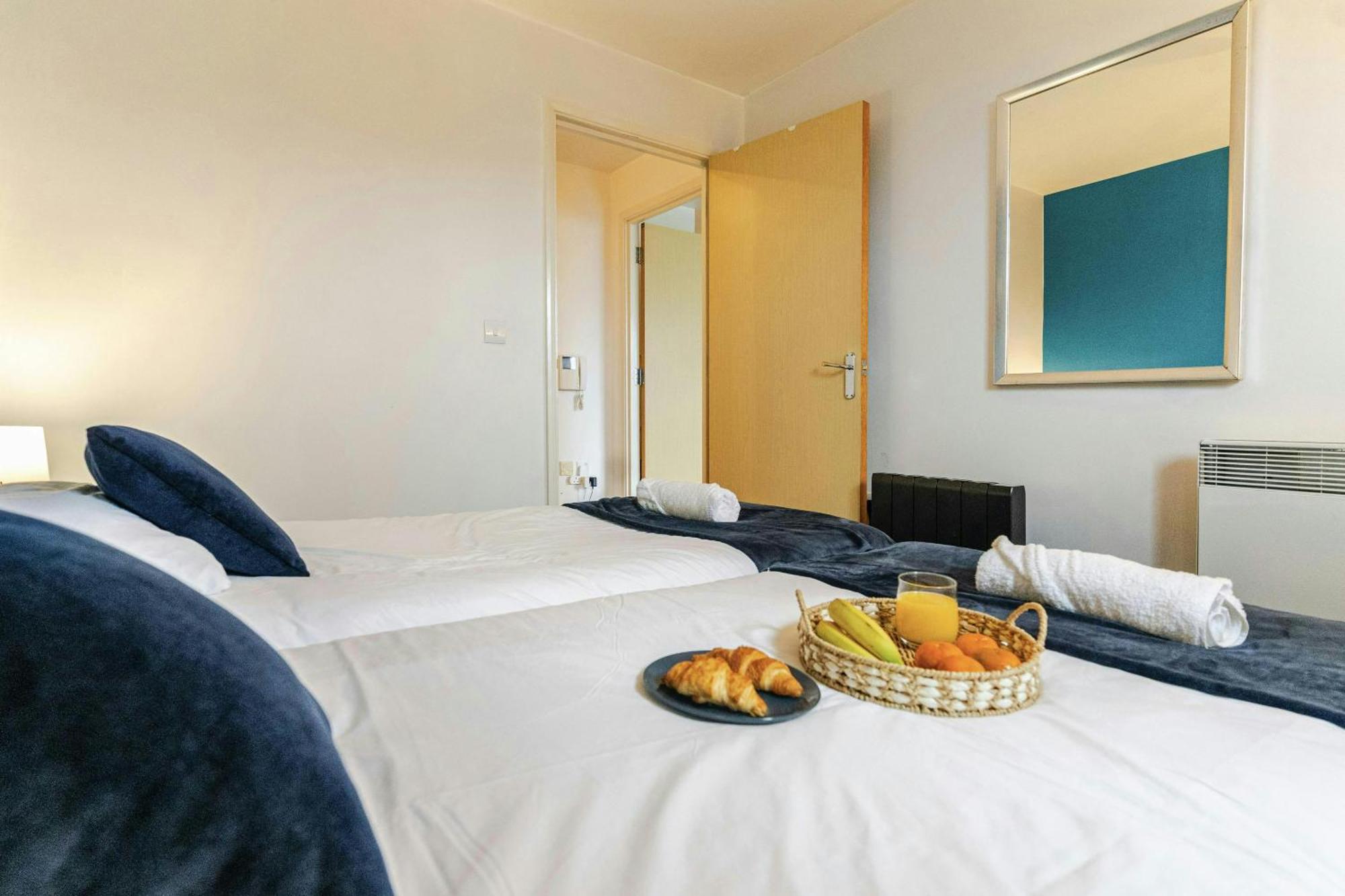 Apartment 2bed,2bath, Balcony Near New Street, Mailbox & Canals At Skyline Birmingham