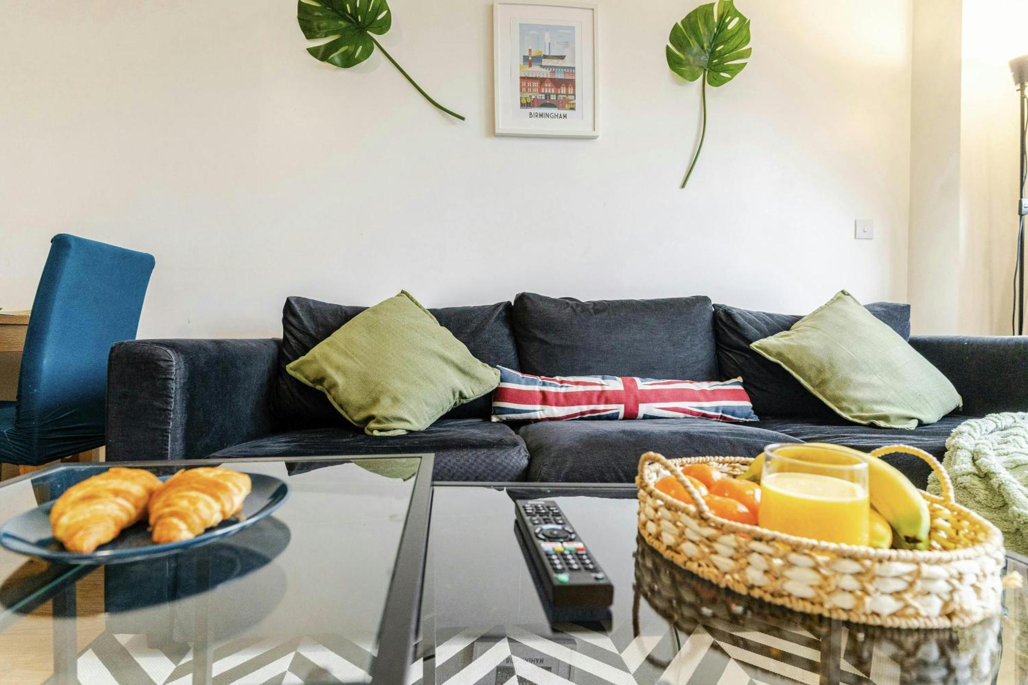 2bed,2bath, Balcony Near New Street, Mailbox & Canals At Skyline