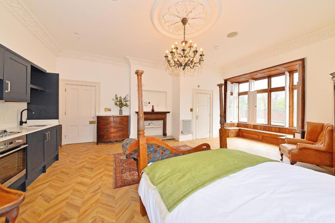 Superb Studio Flat 5 Minutes From City Centre Apartment