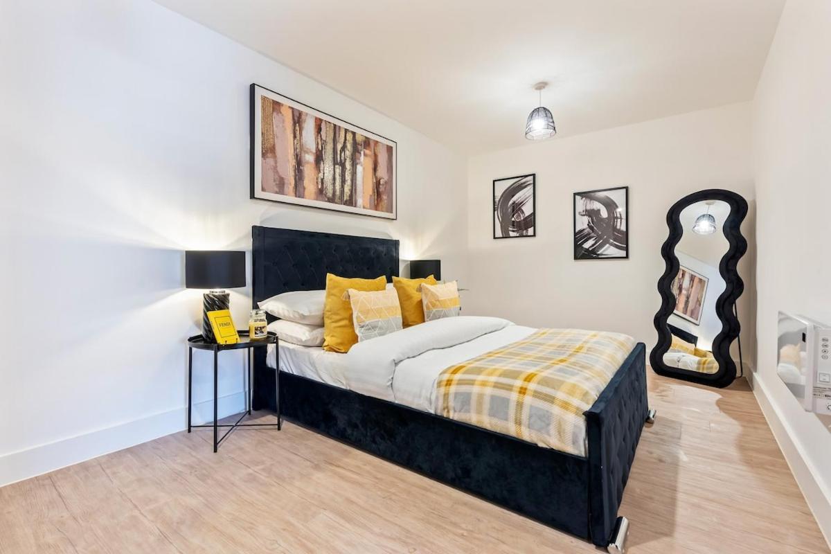 The Grand Penthouse - Luxury - Sleeps 4 Apartment