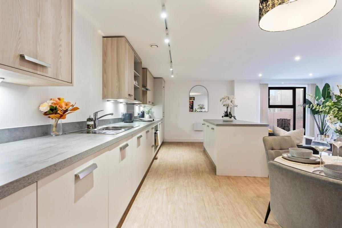 The Grand Penthouse - Luxury - Sleeps 4 *