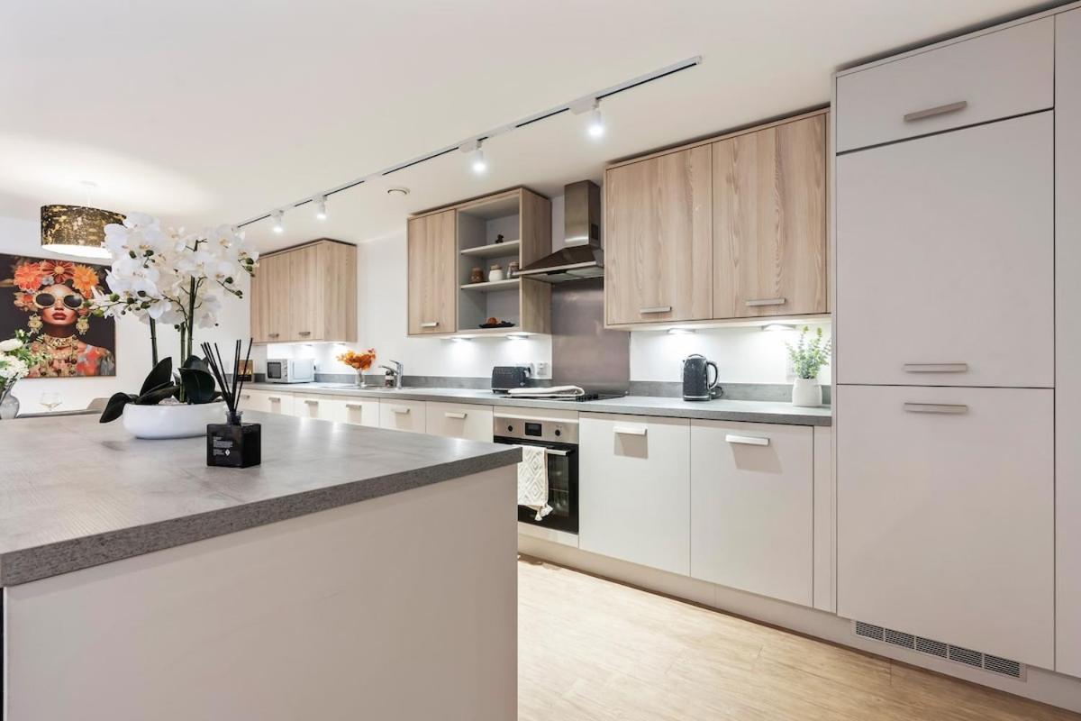 The Grand Penthouse - Luxury - Sleeps 4 Apartment