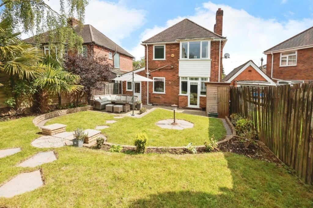 New Moseley 4 Bedrooms, Sleeps 9 Solihull Parking Contractors-nr Hs2-nec-m42-m6 - Inquire To Book Arz Holiday home Birmingham