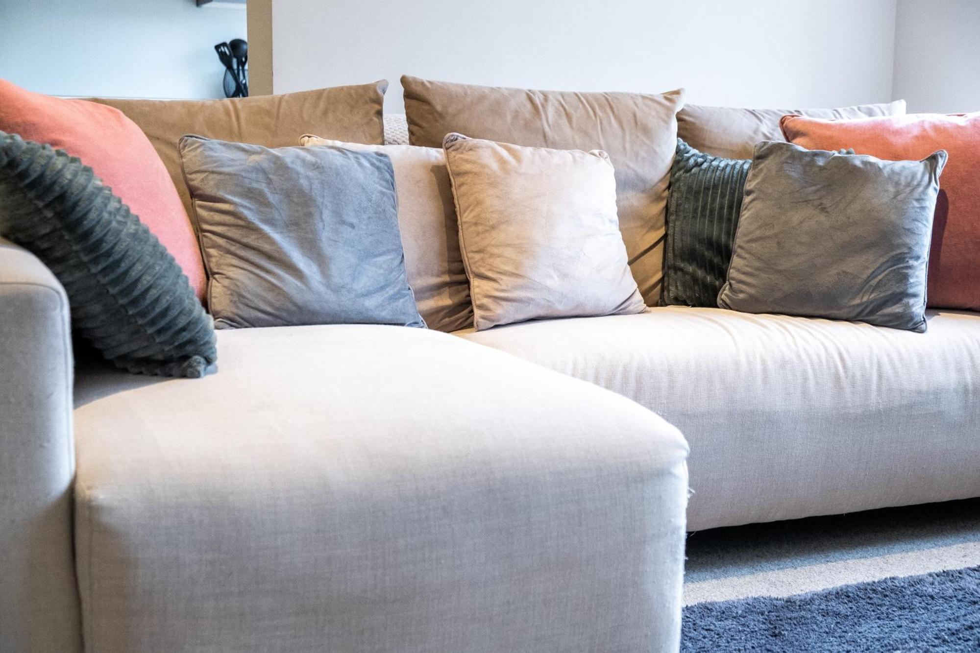 Osbourne House Pink 2 Bed, 2 And Half Bath Apartment Birmingham