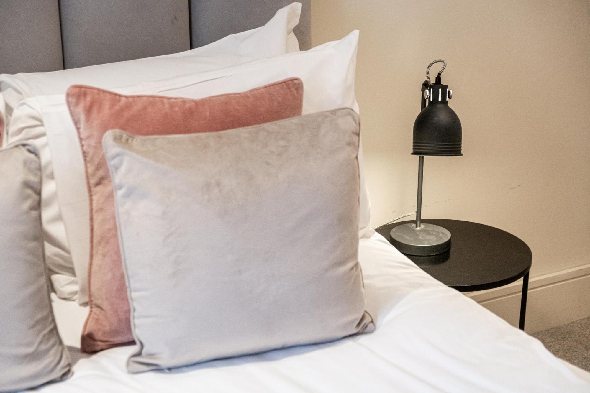 Apartment Osbourne House Pink 2 Bed, 2 And Half Bath *