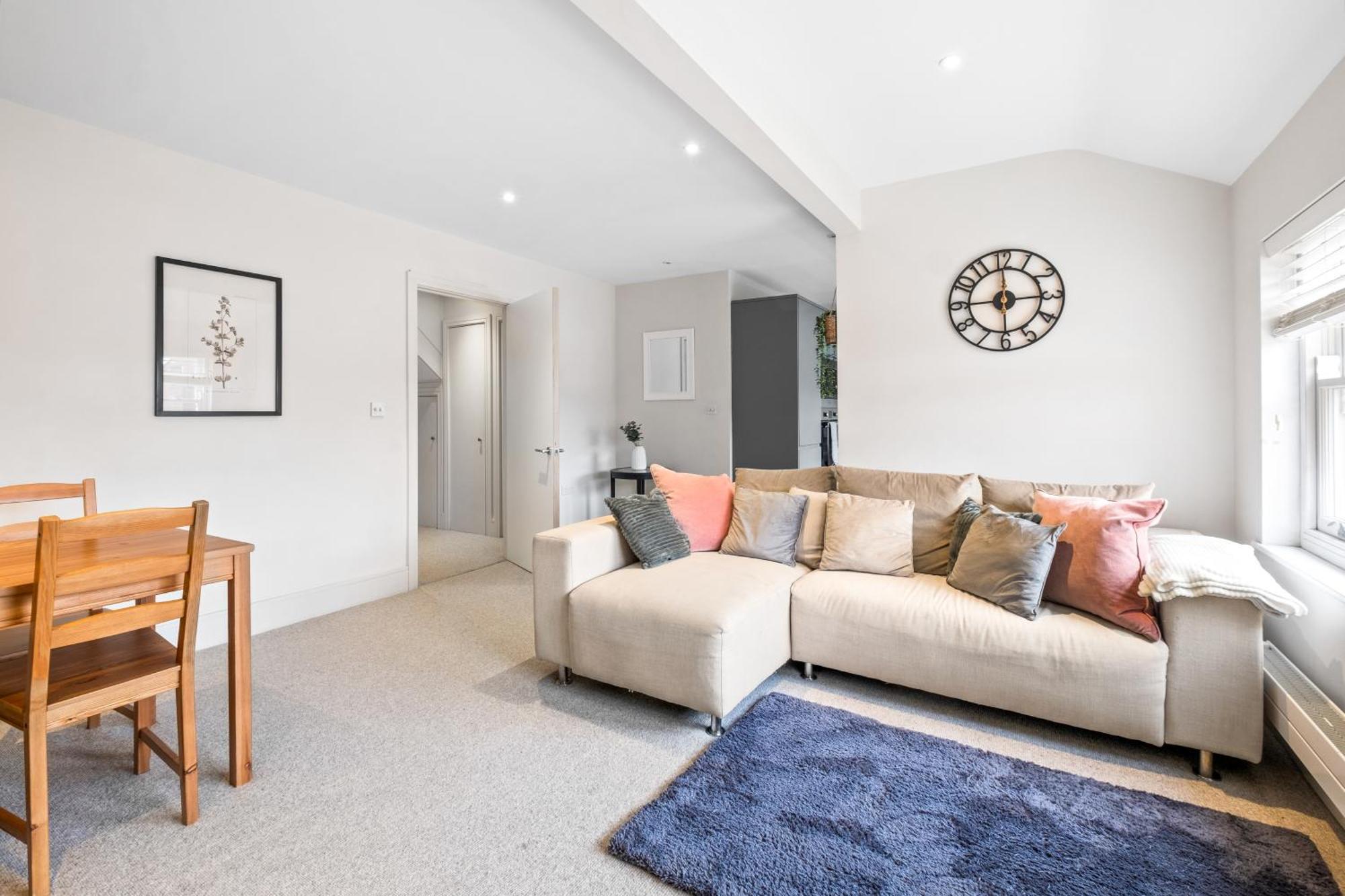 Osbourne House Pink 2 Bed, 2 And Half Bath Birmingham