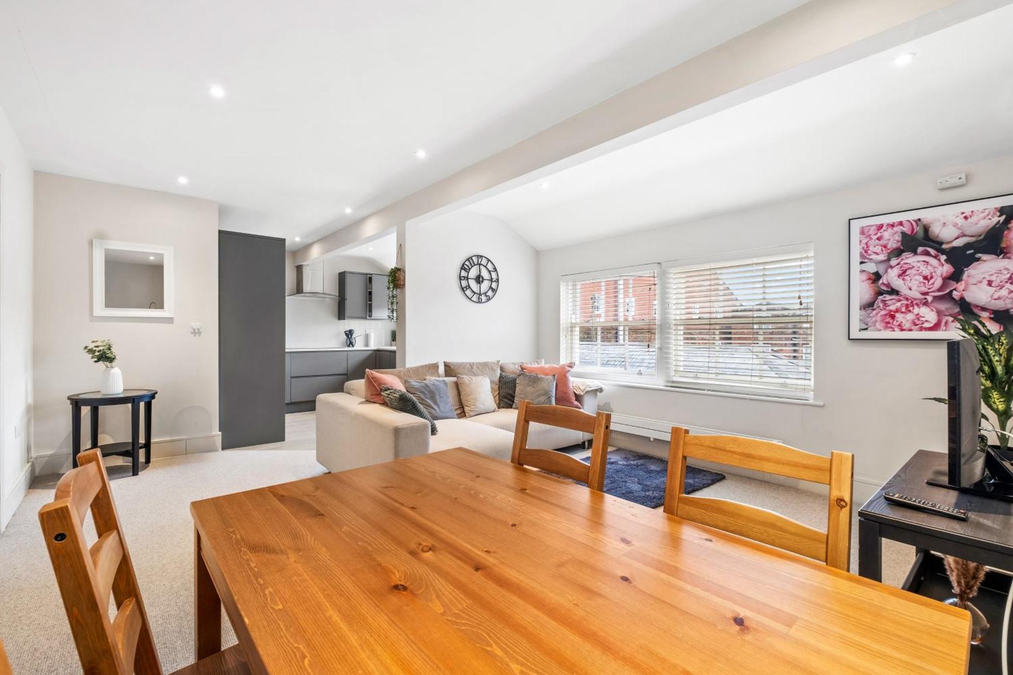 Osbourne House Pink 2 Bed, 2 And Half Bath Birmingham
