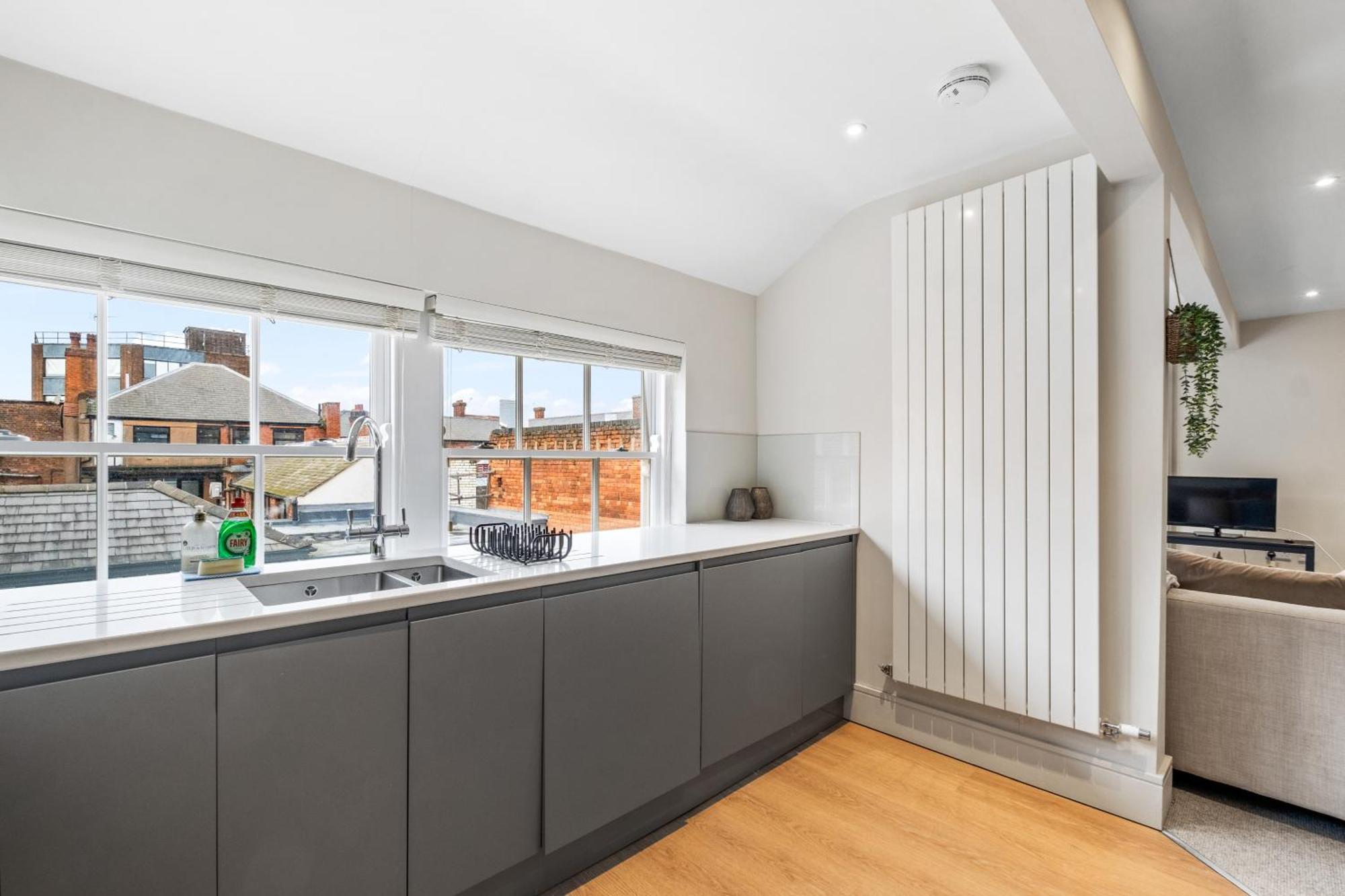 Osbourne House Pink 2 Bed, 2 And Half Bath * Birmingham