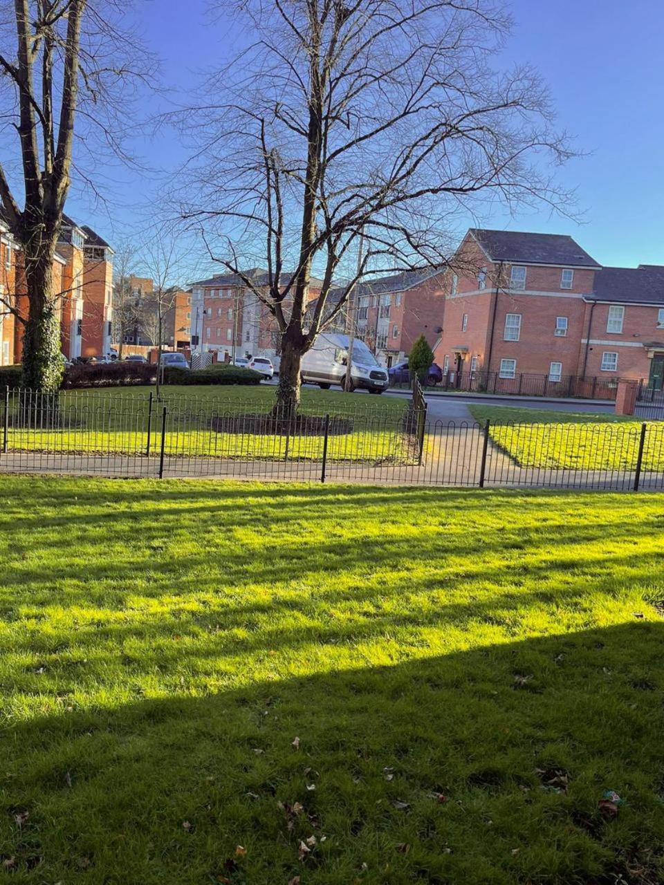 Soulful 2-bed 2-bath With Parking, Ultra Quite Atmosphere *