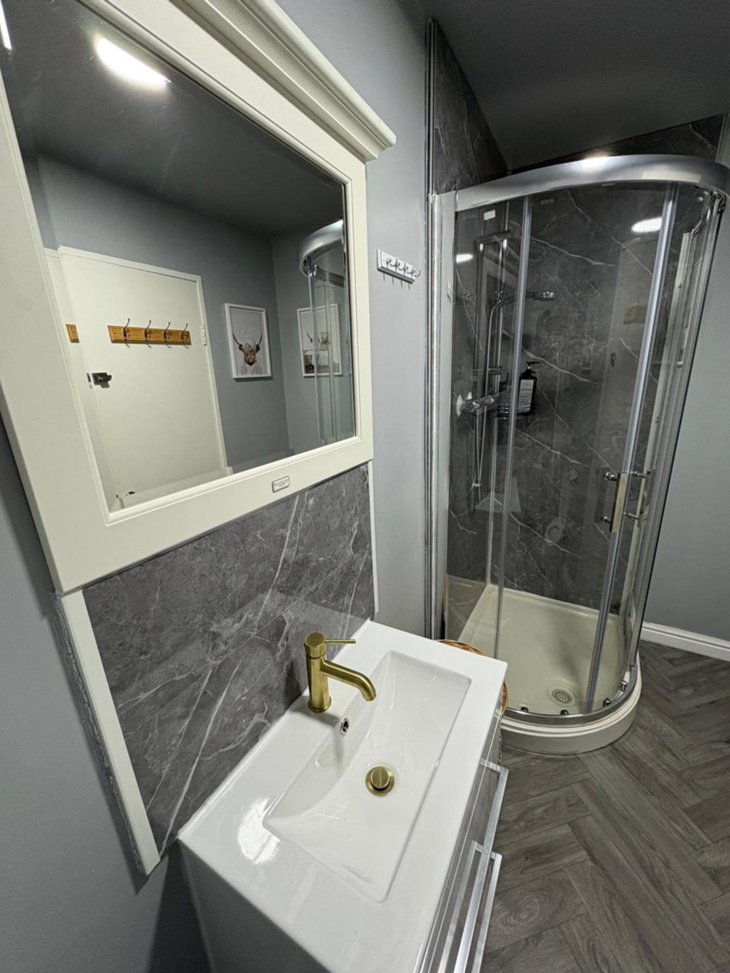 Entire 4-bed House & Parking, Steps From Icc & Utilita Arena & Broad Street Birmingham