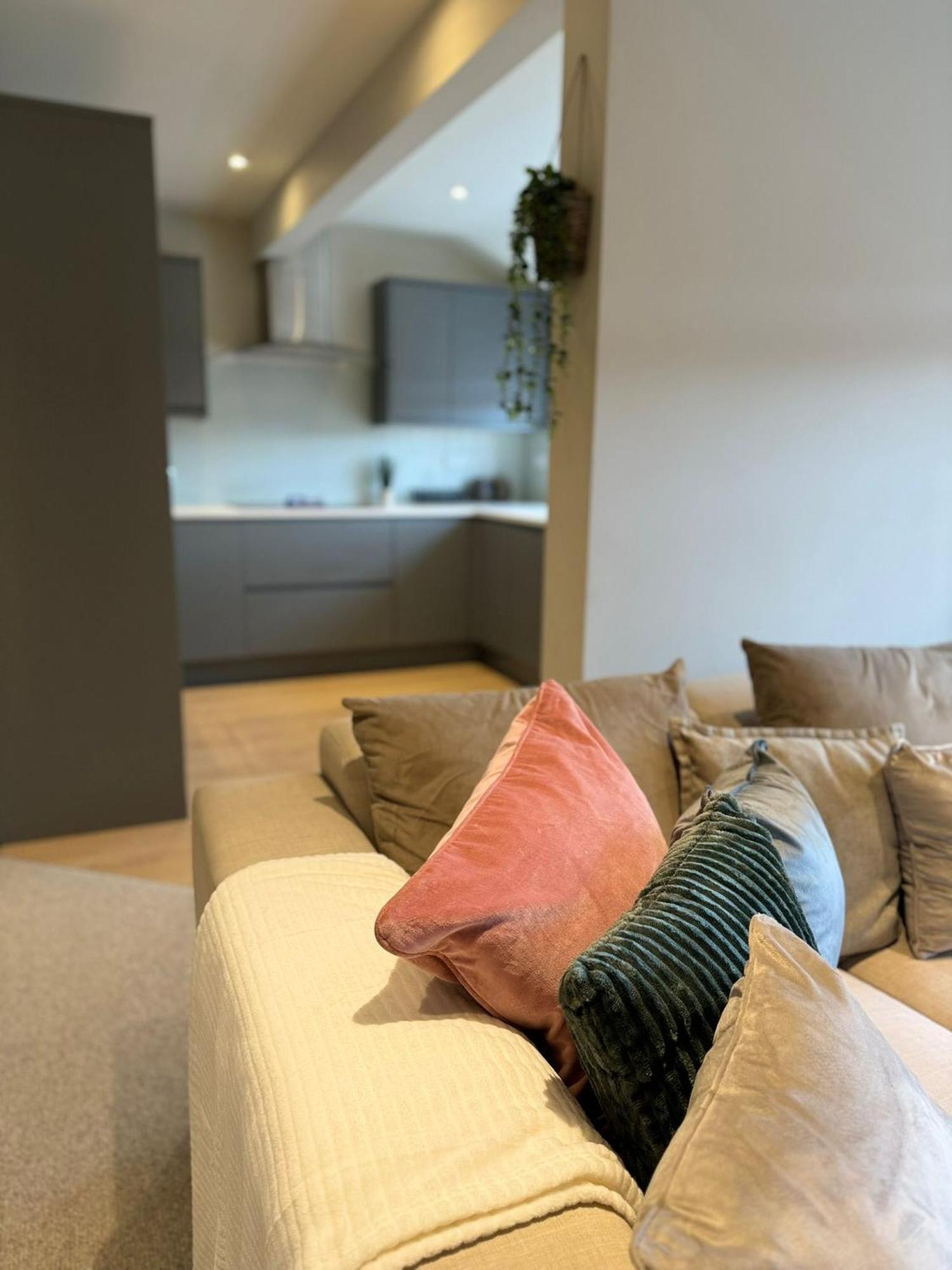 Apartment Osbourne House Pink 2 Bed, 2 And Half Bath Birmingham