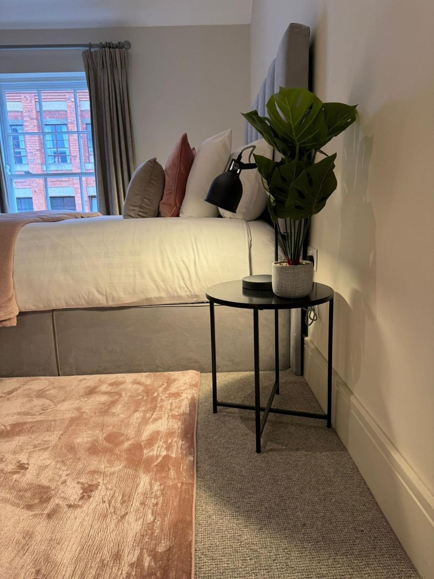 Apartment Osbourne House Pink 2 Bed, 2 And Half Bath