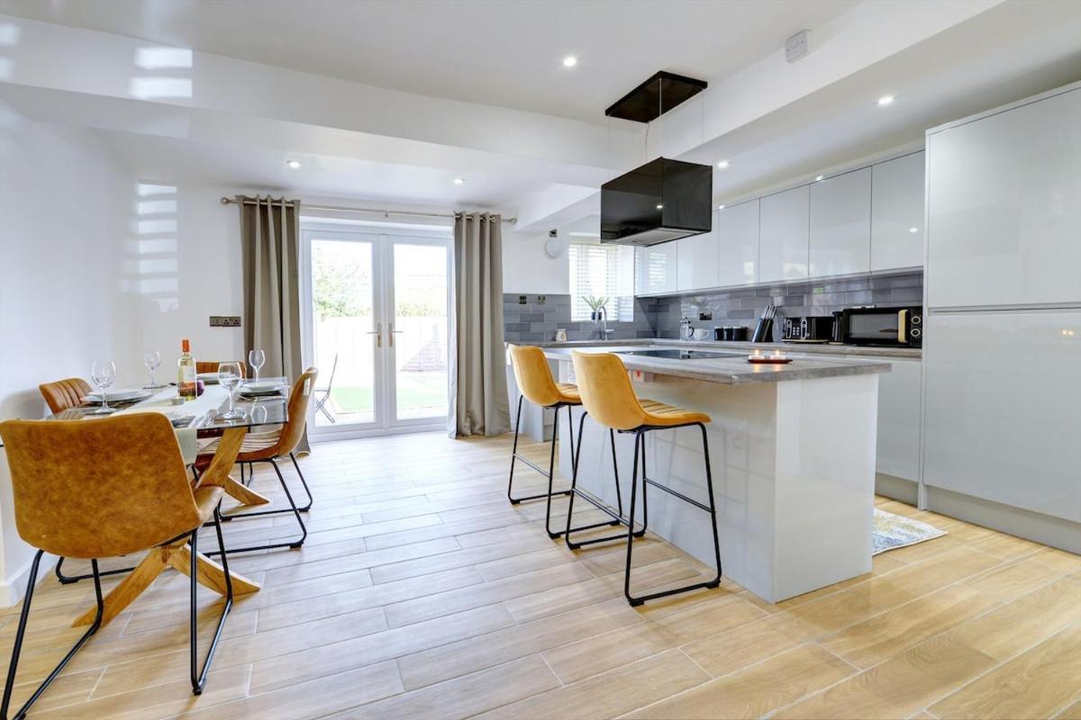 Holiday home Luxurious For Long Term