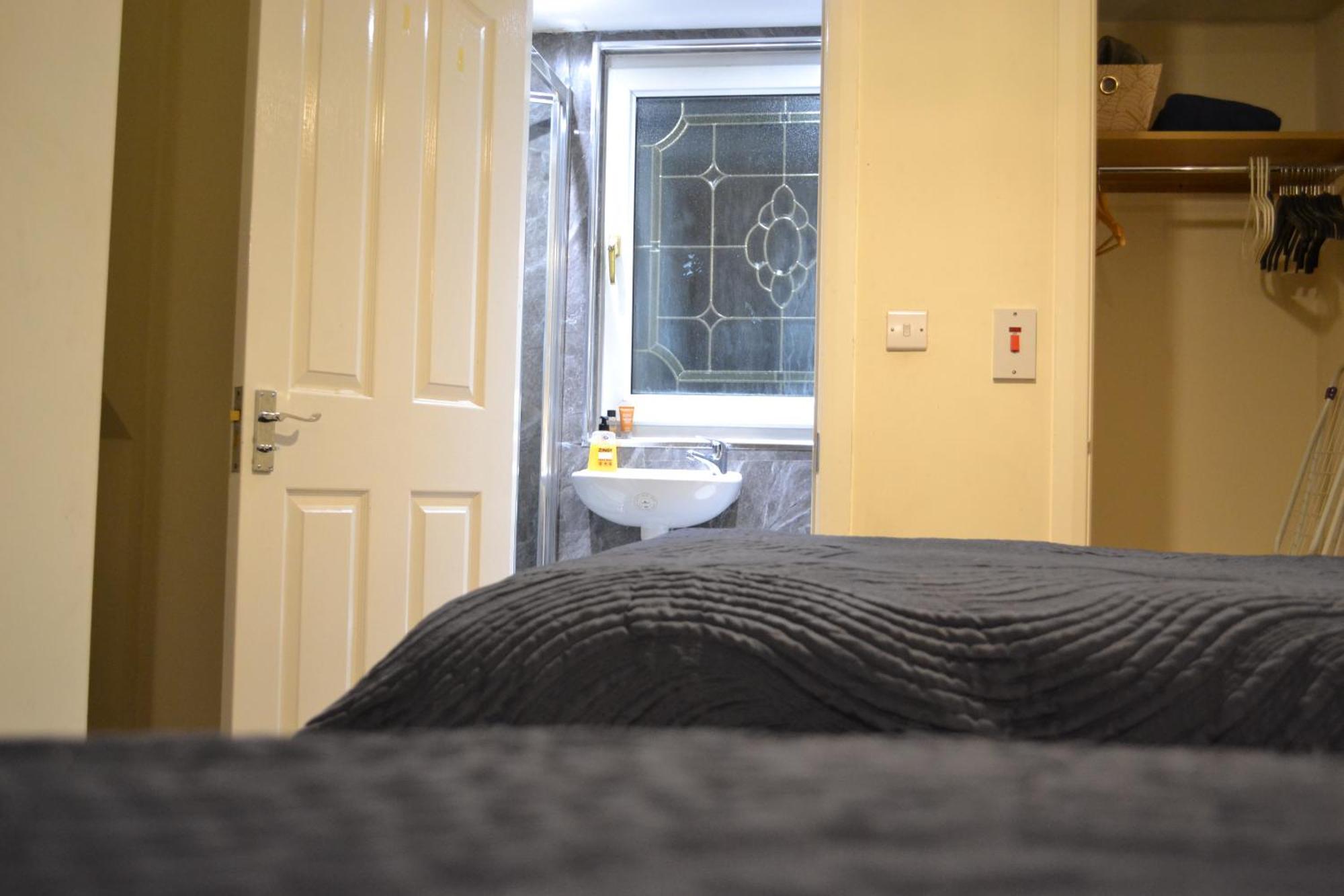 Guest house Yardley *