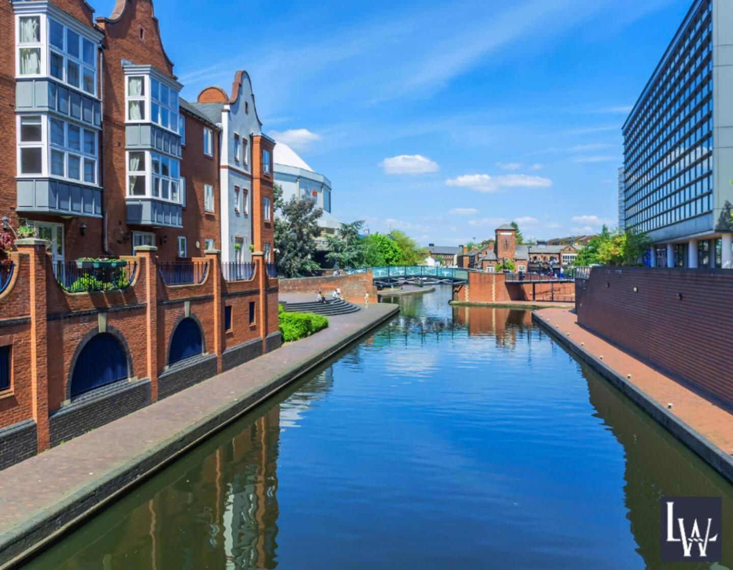 Lock Side Apartment Birmingham