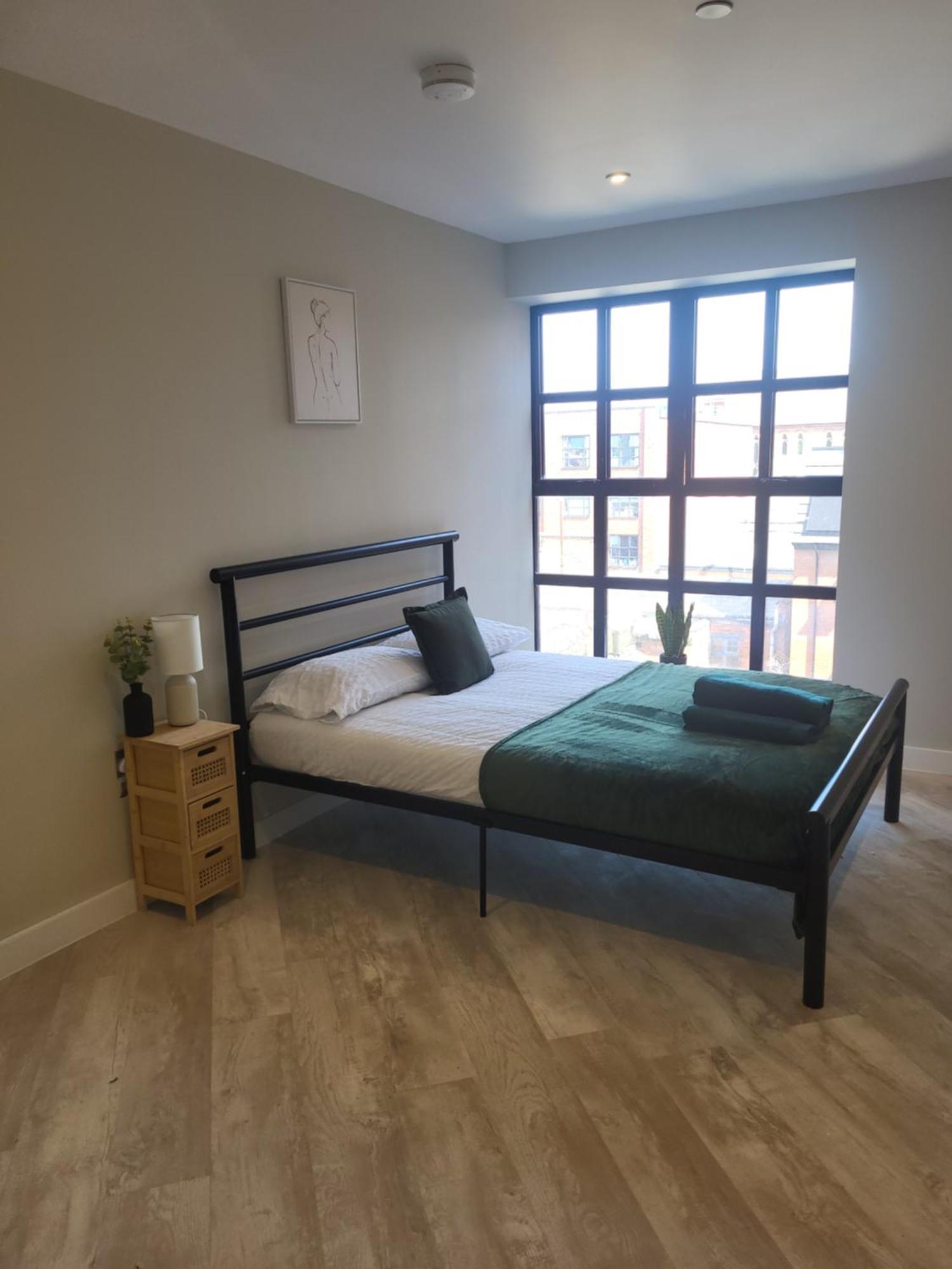 Modern Relaxing 2 Bedroom - Apartment *