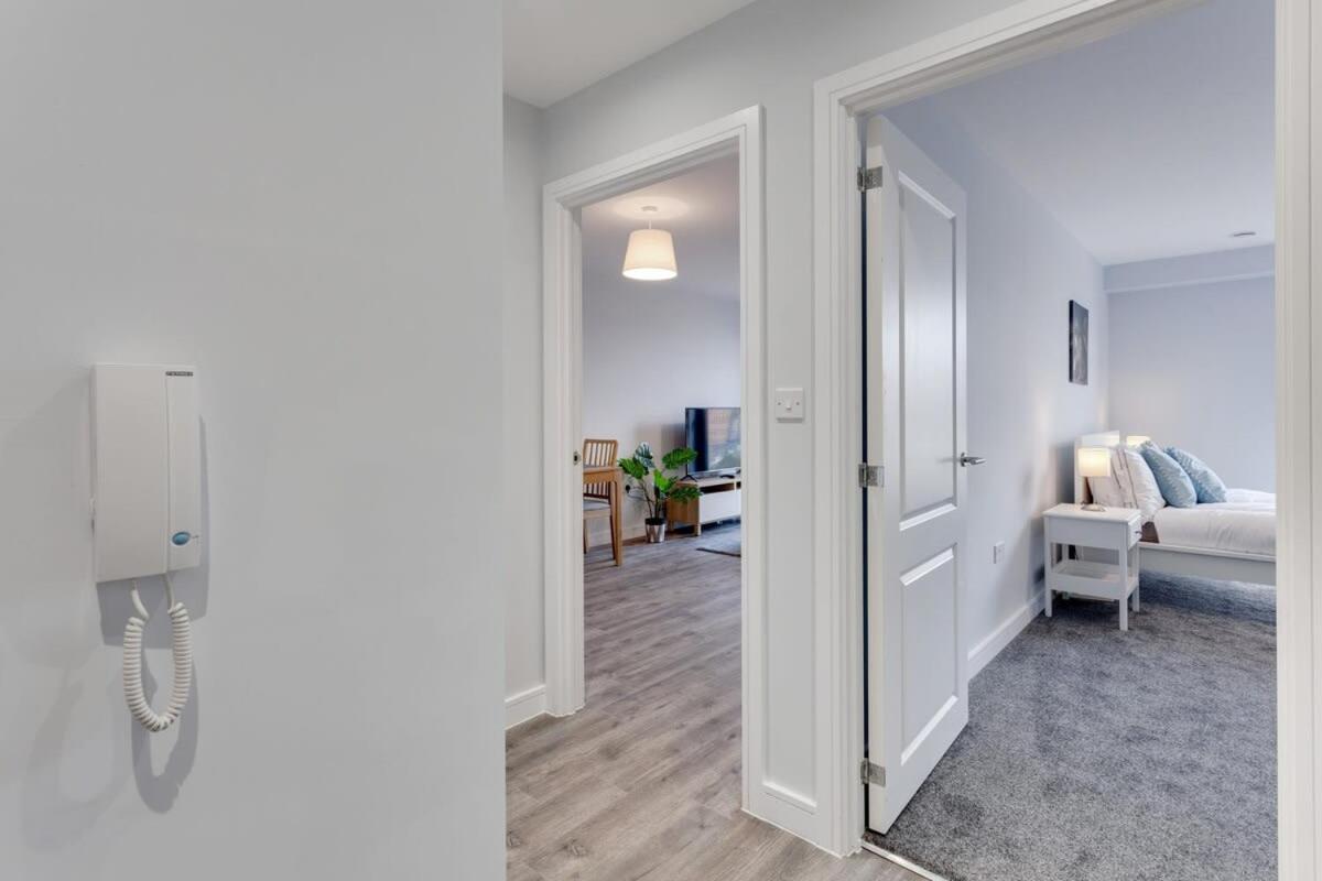 Apartment Contemporary 1 Bedroom Flat In