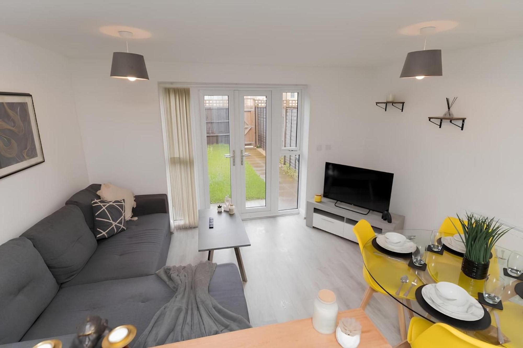 Apartment Deluxe 5'bed House W- Parking - Centre *