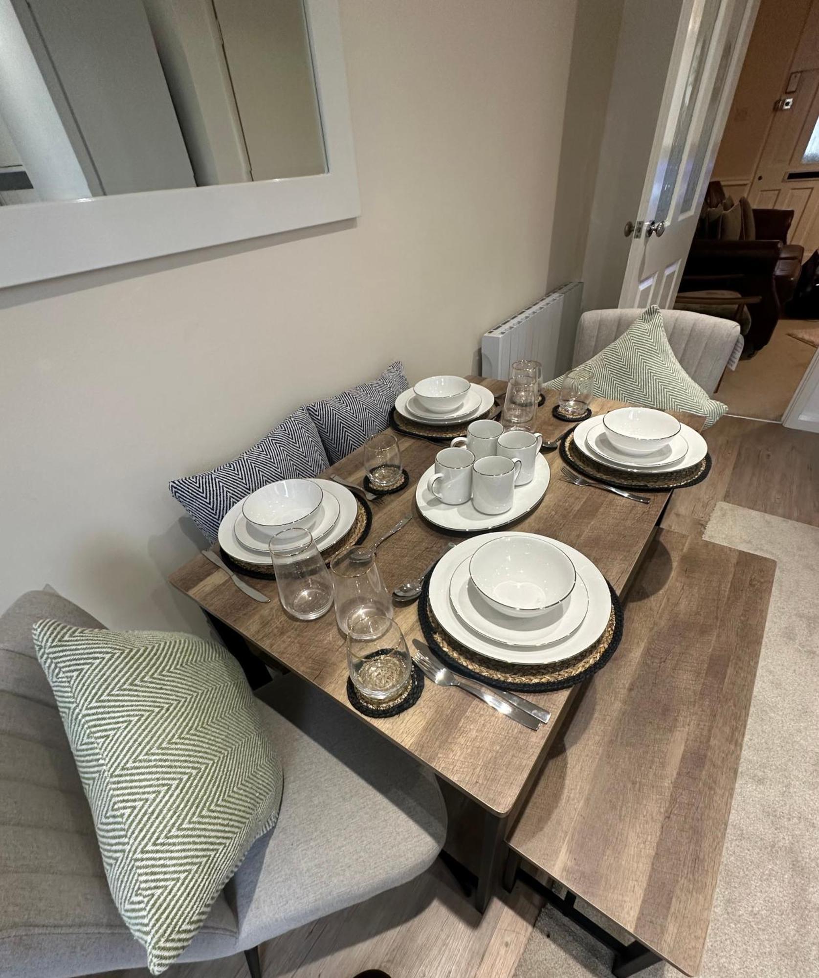 Cosy 2 Bed House Near Airport & Nec *