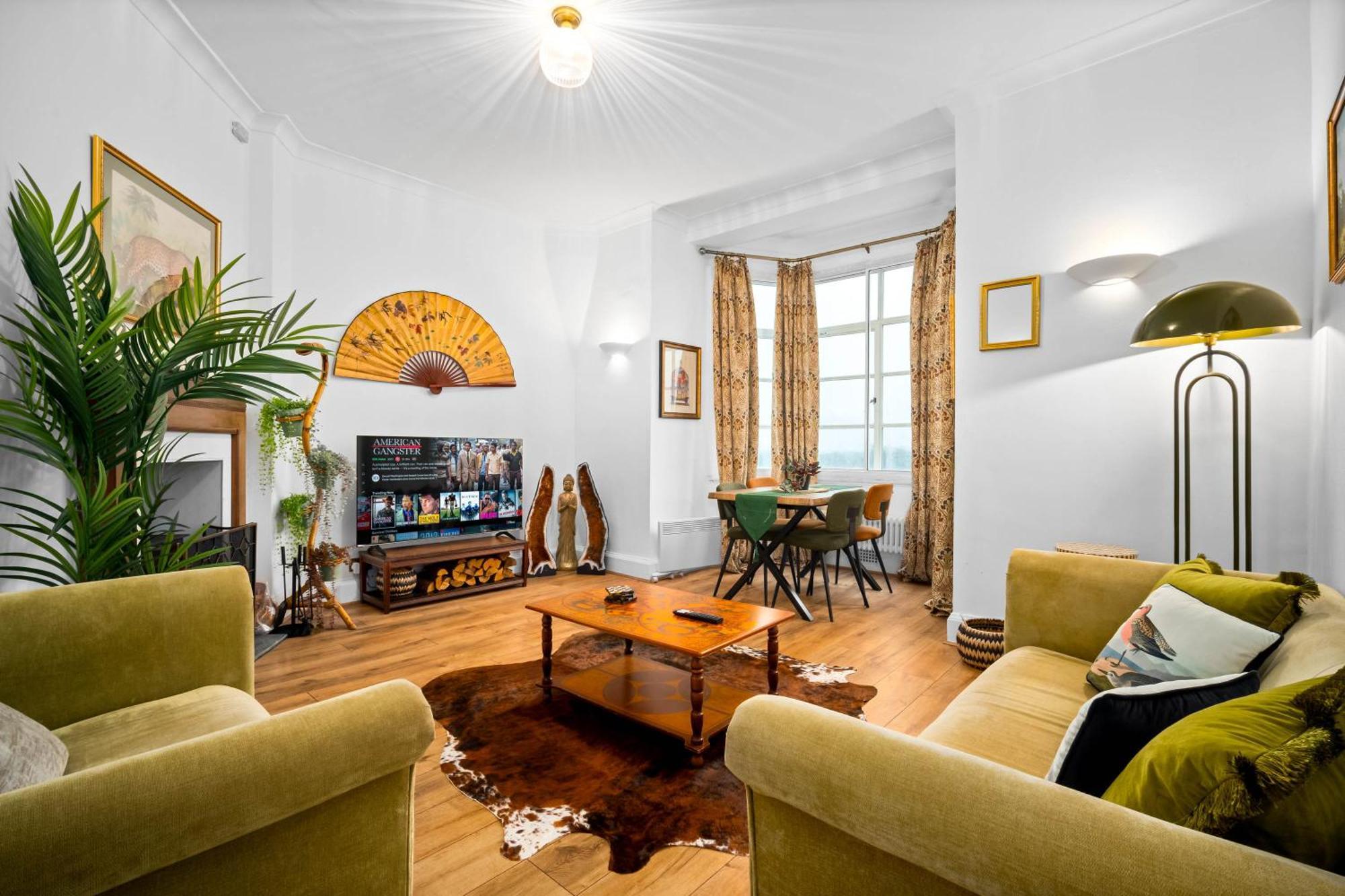 Apartment Charming Two-bedroom With Balcony & Two Parking Spaces 9nc *
