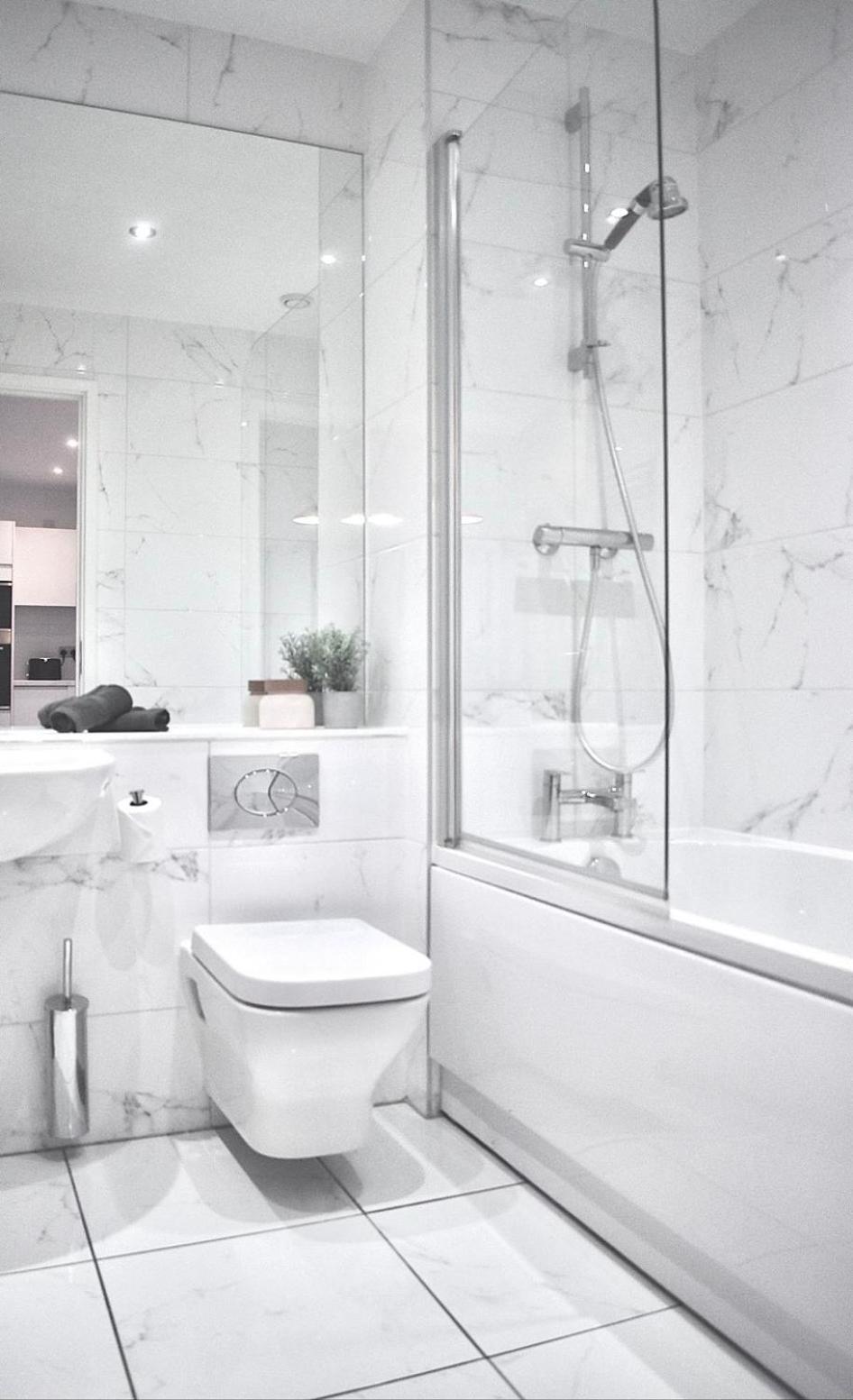 Apartment 2 Bedroom Luxury Penthouse Centre! Free Parking On Site *