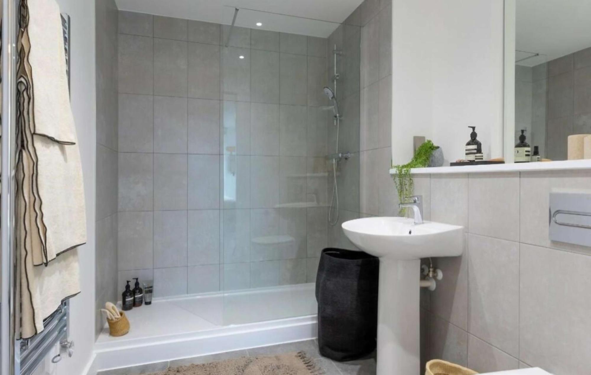 2 Bedroom 2 Bathroom * Birmingham