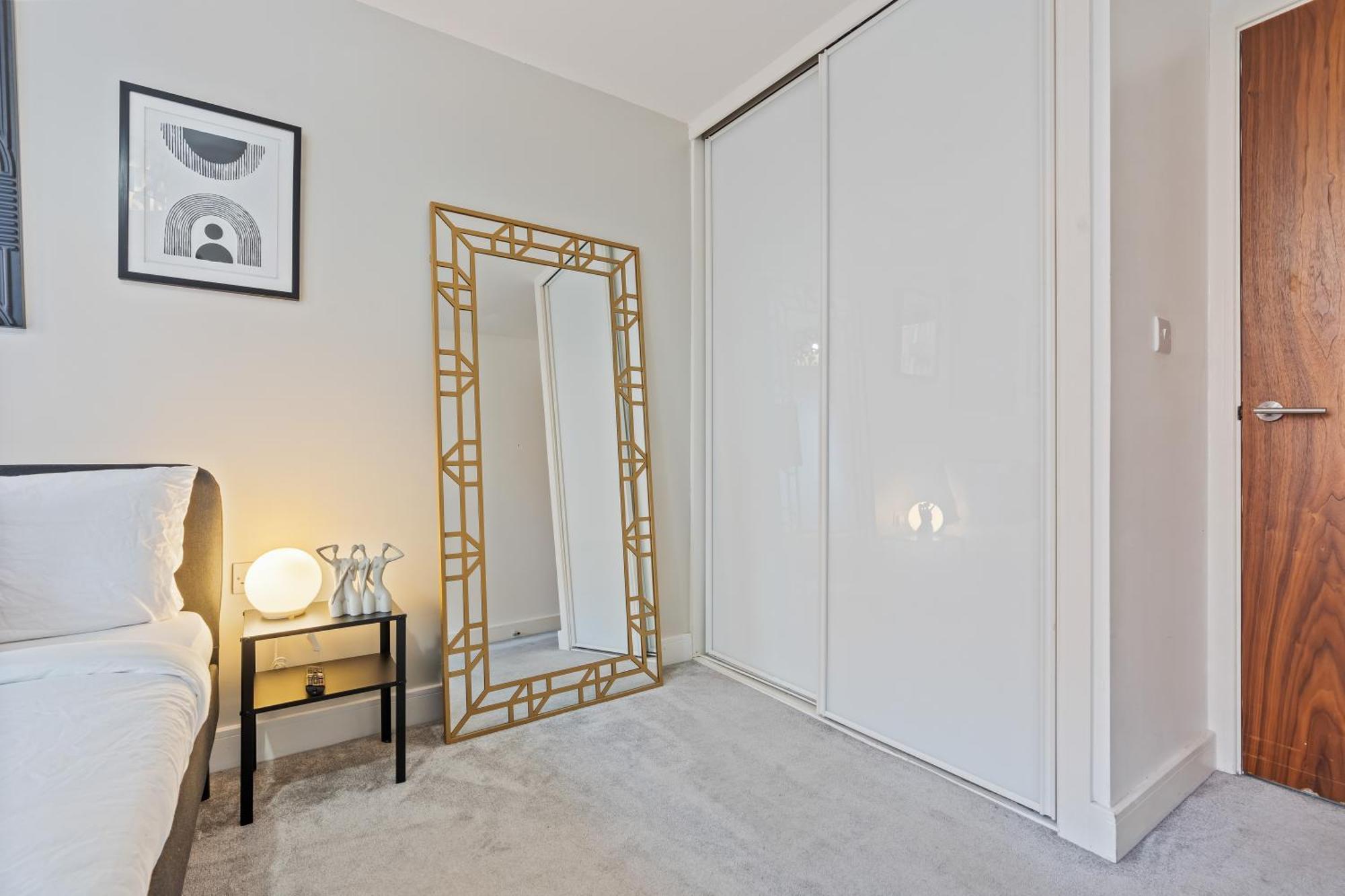 Apartment Luxury House, Free Wifi & Parking