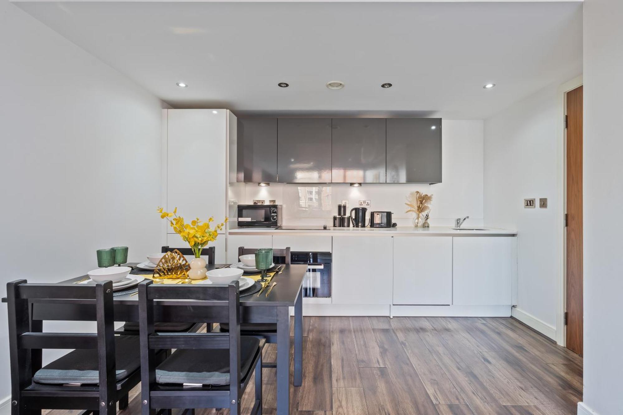 Apartment Luxury House, Free Wifi & Parking *