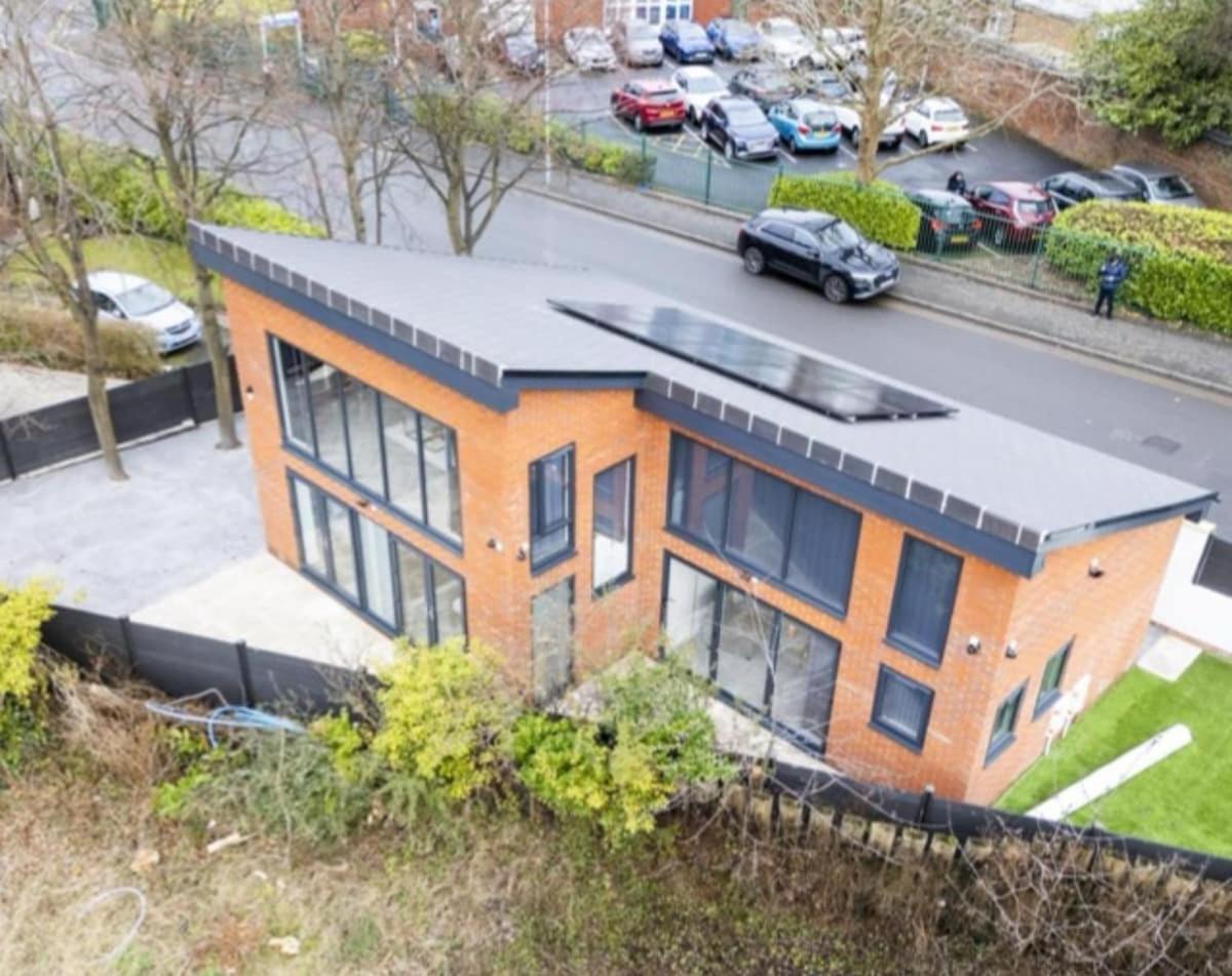 Villa New Modern Stylish Near Centre Birmingham, With Outdoor Hot Tub *