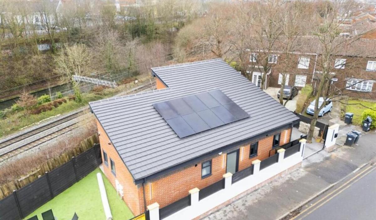 Villa New Modern Stylish Near Centre Birmingham, With Outdoor Hot Tub Birmingham