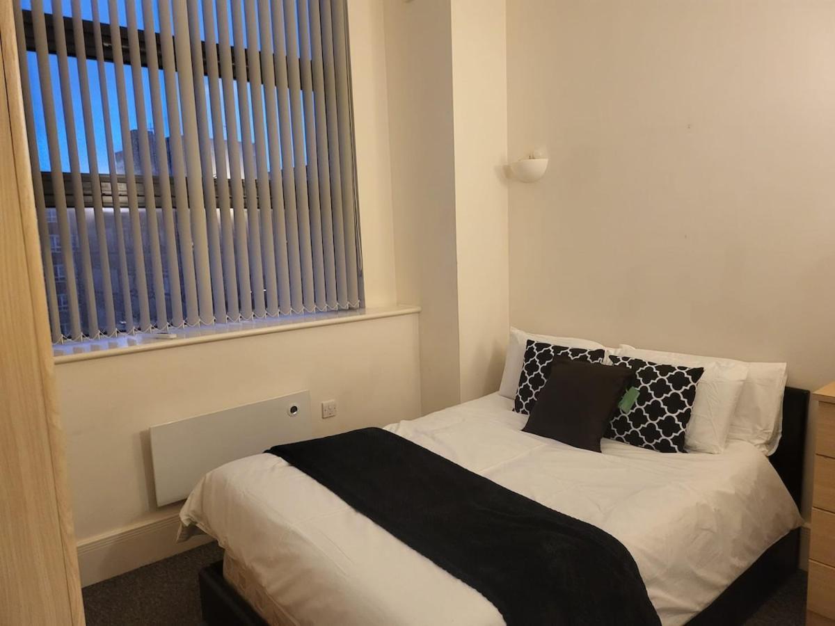 Spacious 2 Bedroom Flat In Centre * Birmingham
