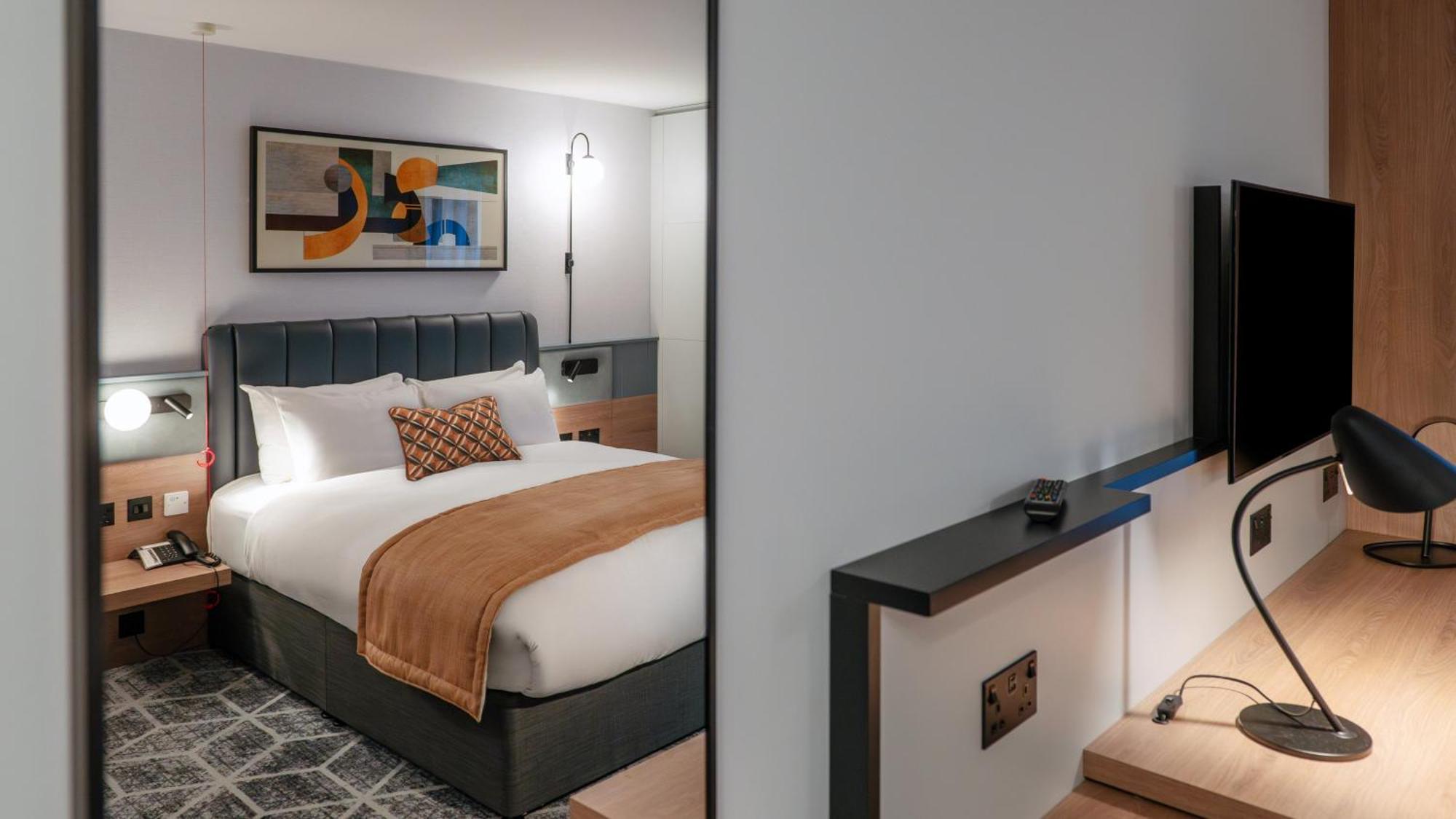 Hotel Crowne Plaza By Ihg 4*