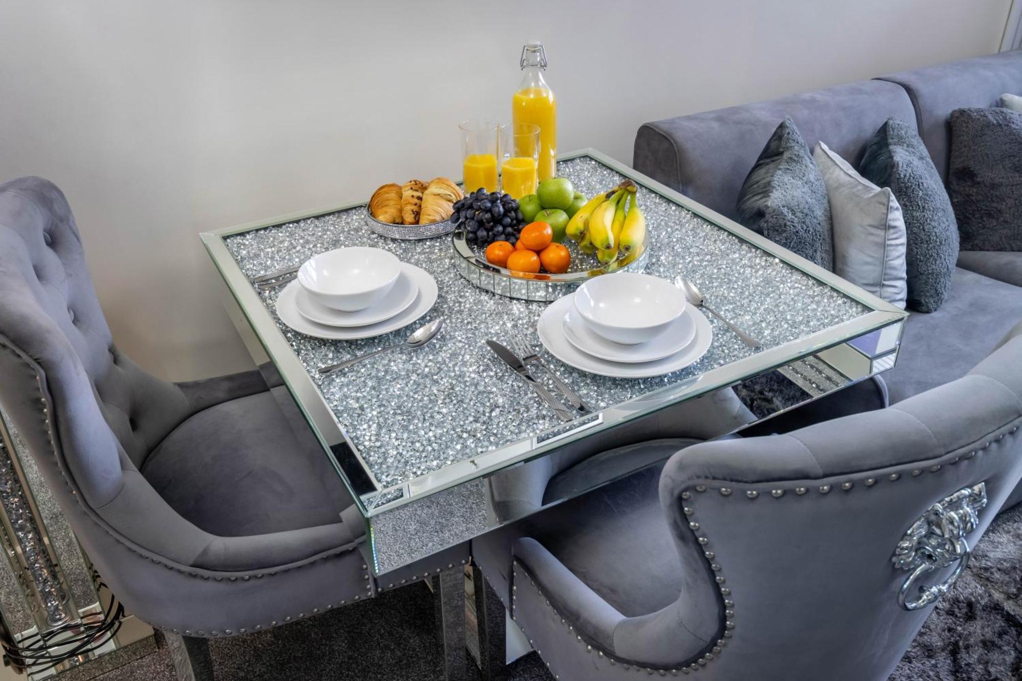 Diamond Luxury Flat For 3 - Super Fast Wifi *