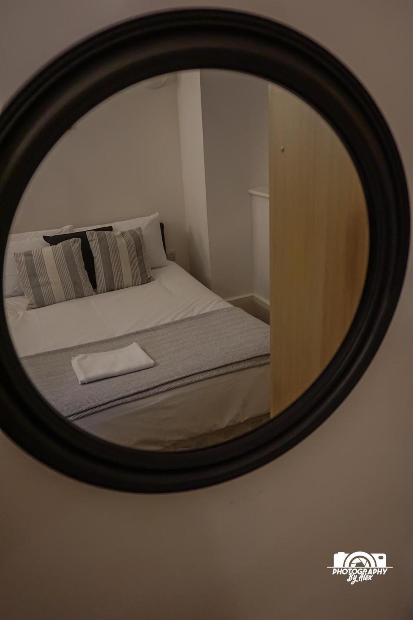 View 2 Bed Apartment *