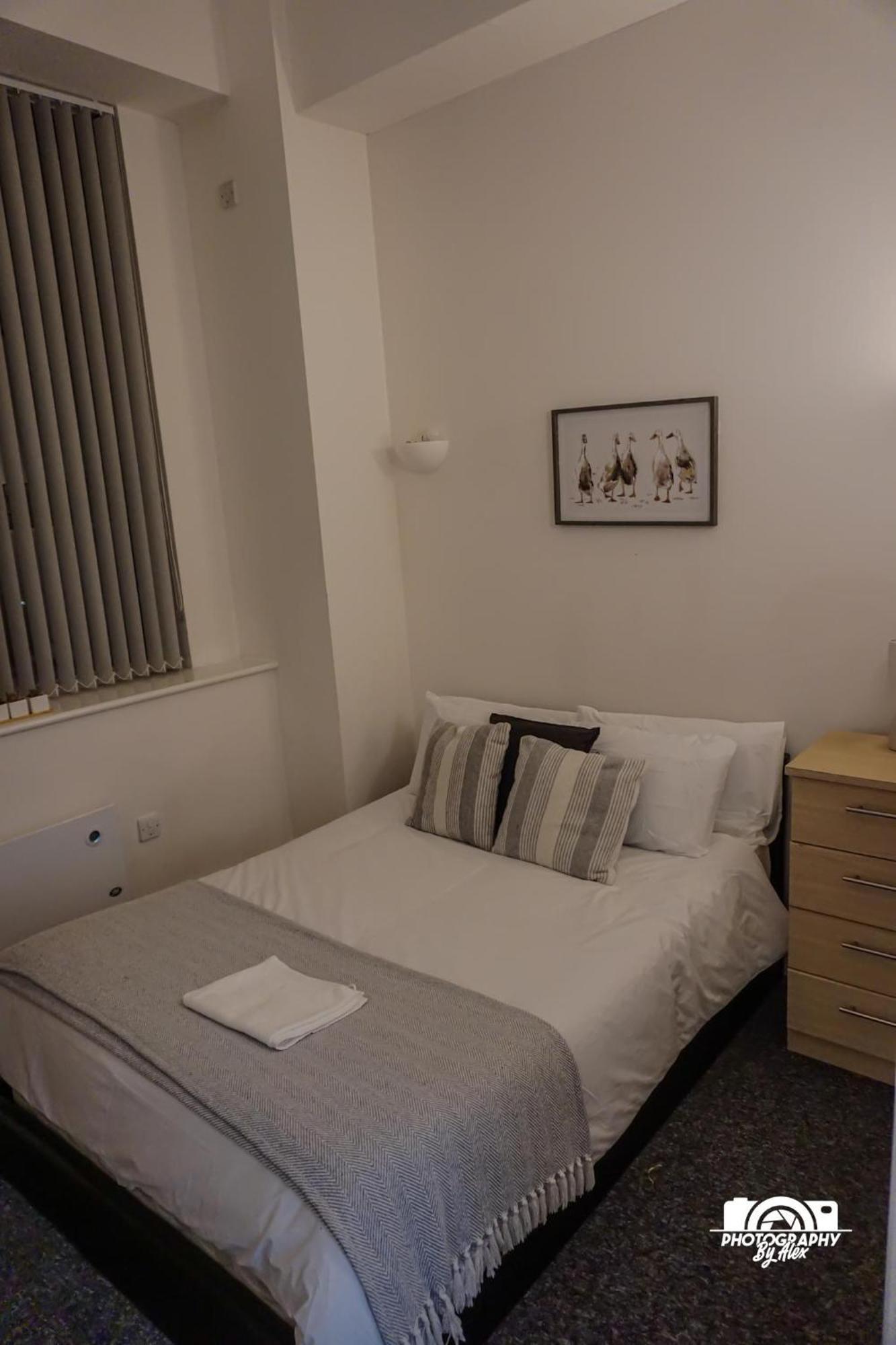 View 2 Bed Apartment Birmingham