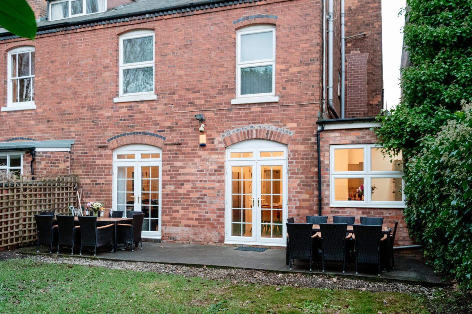 Holiday home Spacious Centre Family Contractors Wifi *