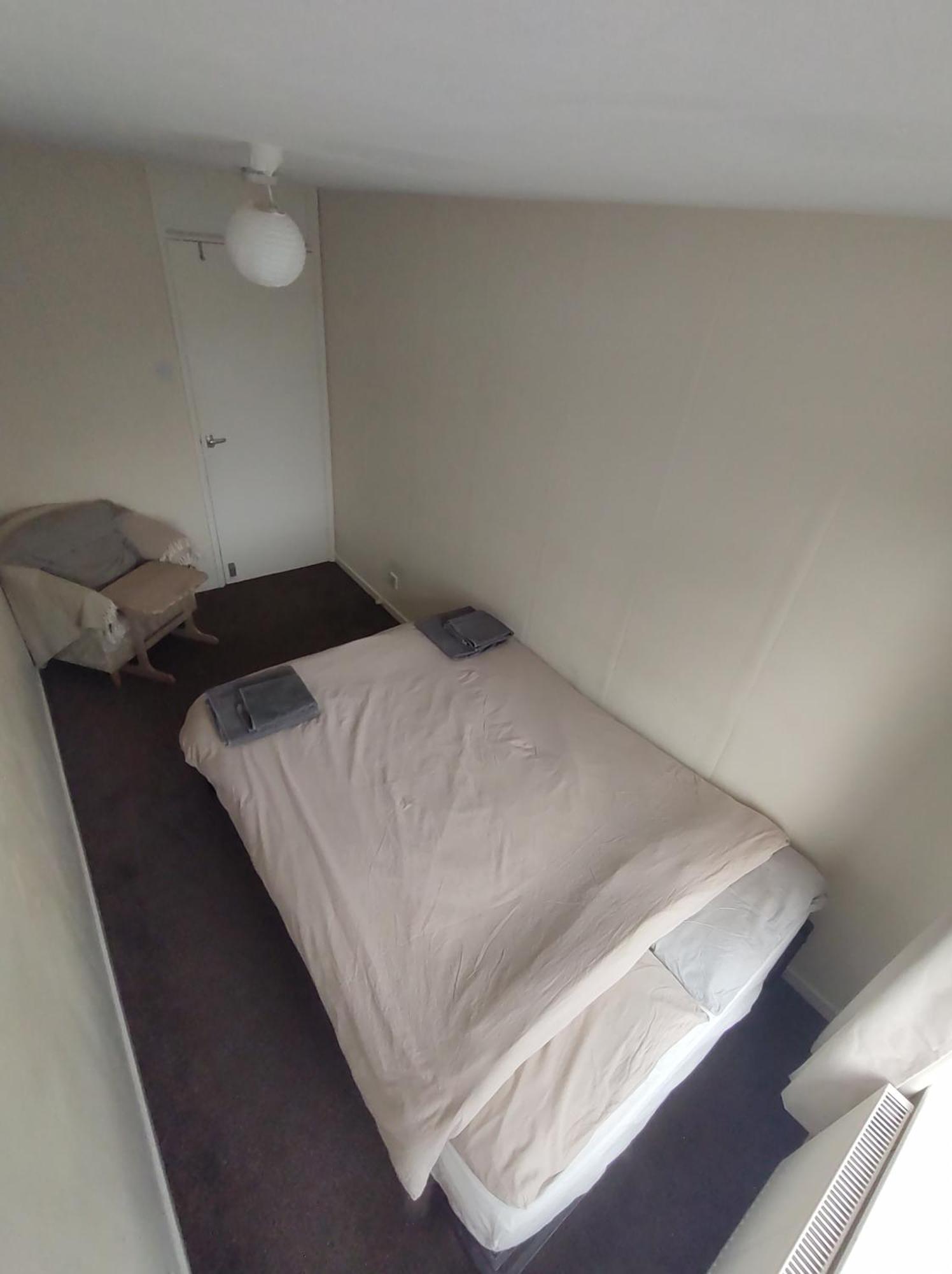 Near A Station And Park Homestay