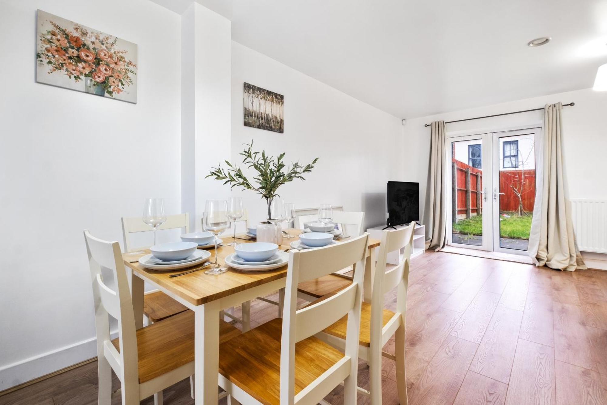Comfy Home-windrush Grove Birmingham