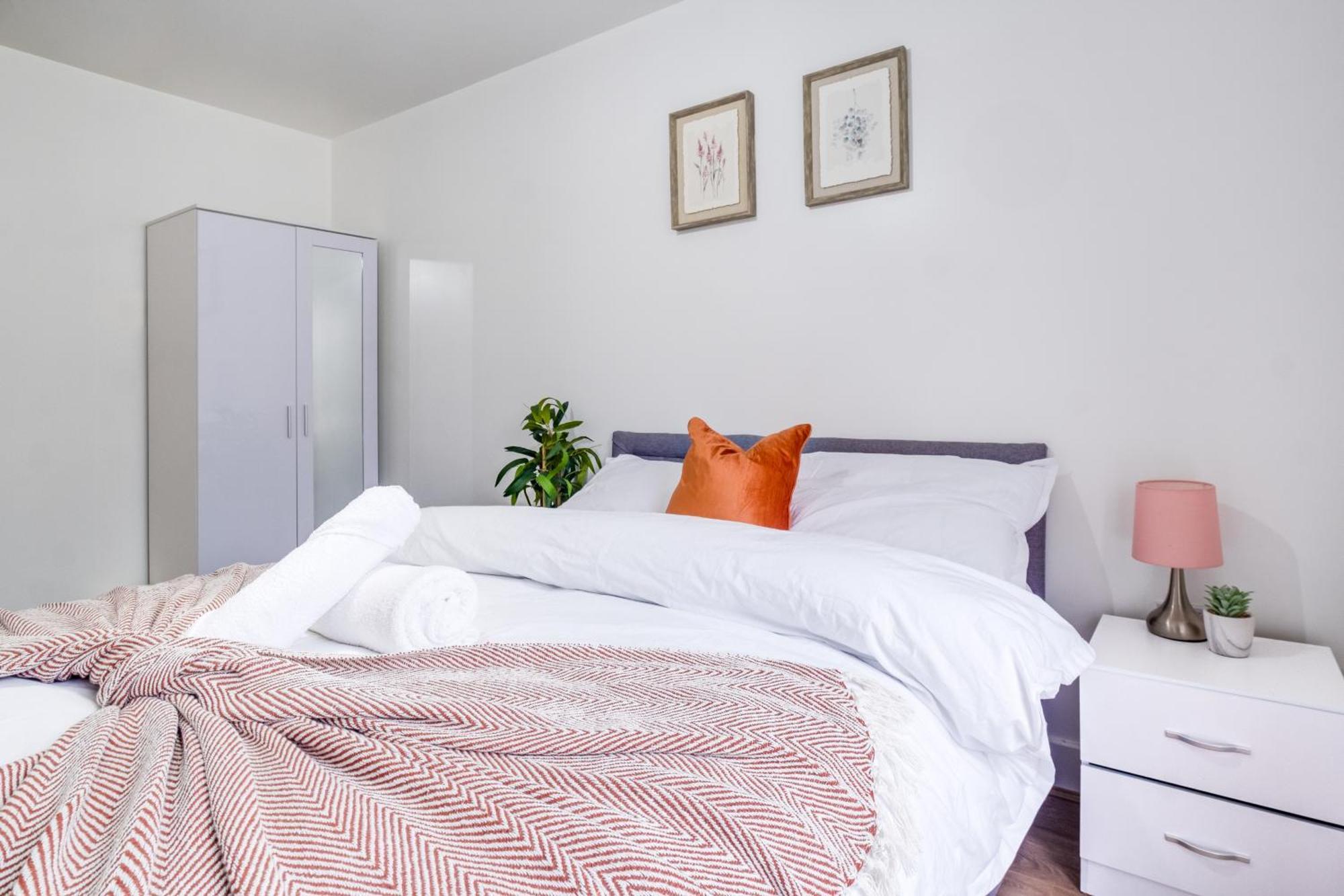 Comfy Home-windrush Grove Holiday home *
