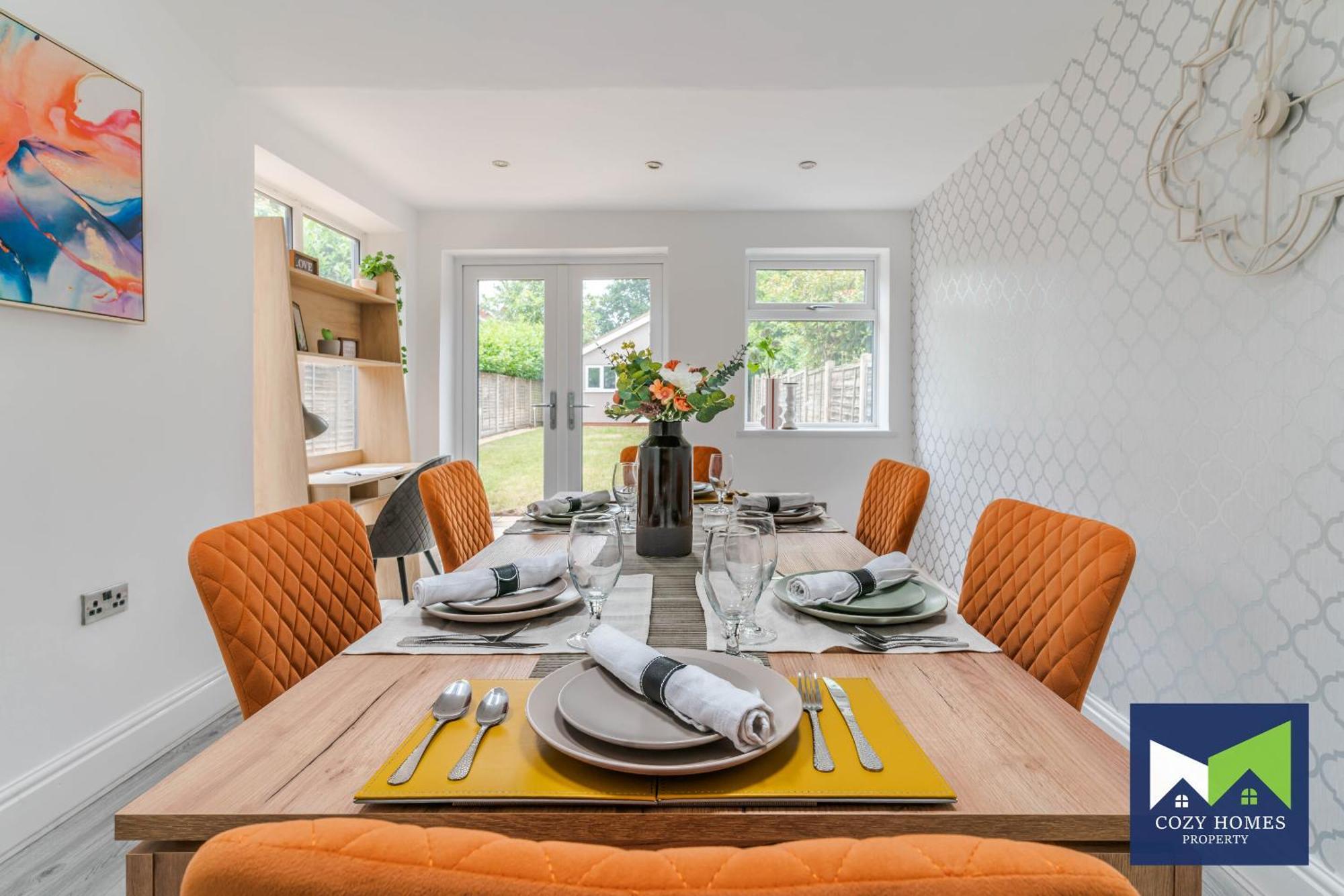 Holiday home Spacious And Comfortable 5 Bedroom, 3 Bathroom With Pool Table, Perfect For Contractors, Nec, Family Relocations *