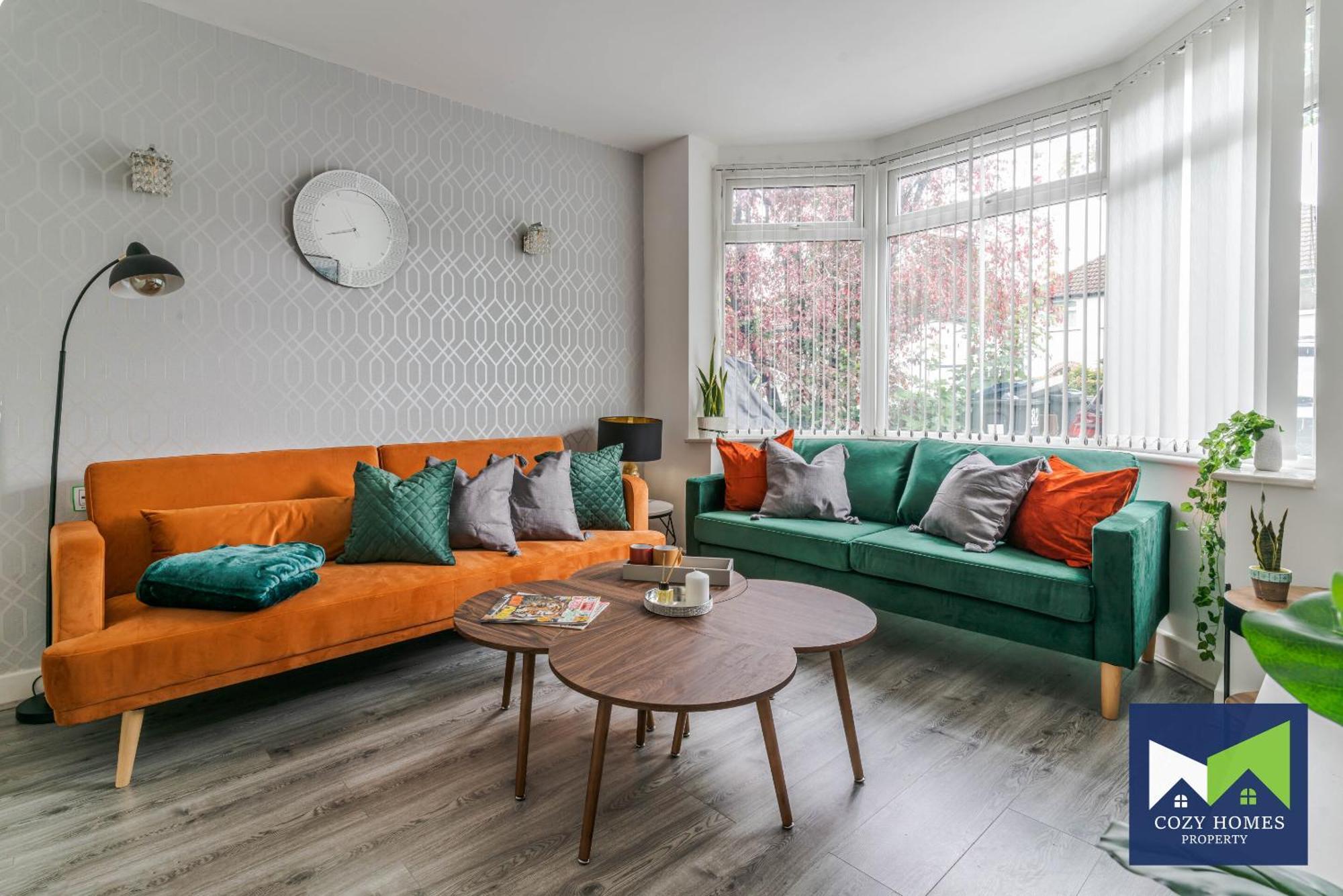 Spacious And Comfortable 5 Bedroom, 3 Bathroom With Pool Table, Perfect For Contractors, Nec, Family Relocations Holiday home