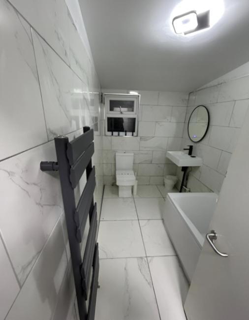 Tudors Esuites Budget Apartment